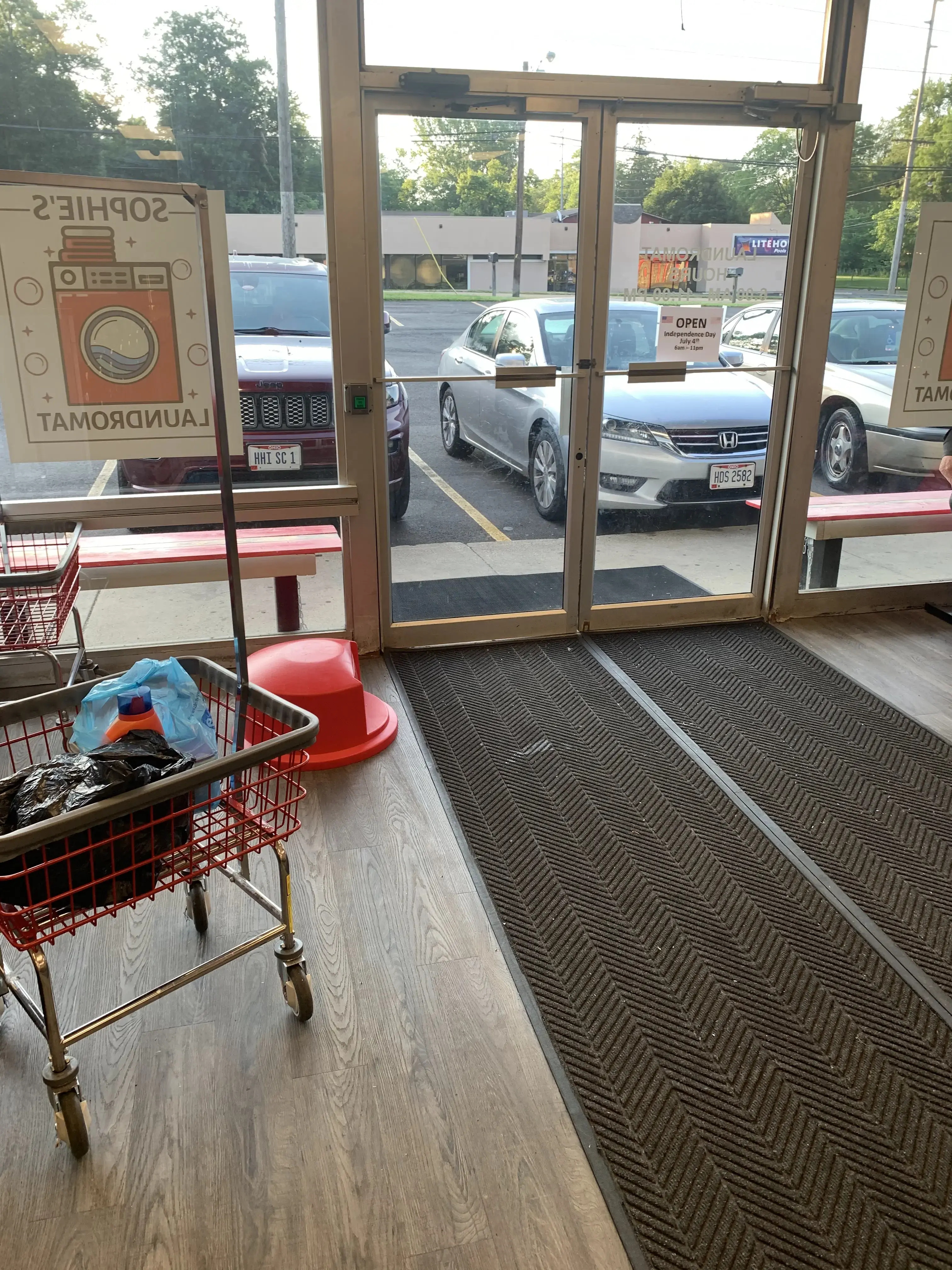 Sophie’s Laundromat - Image 9