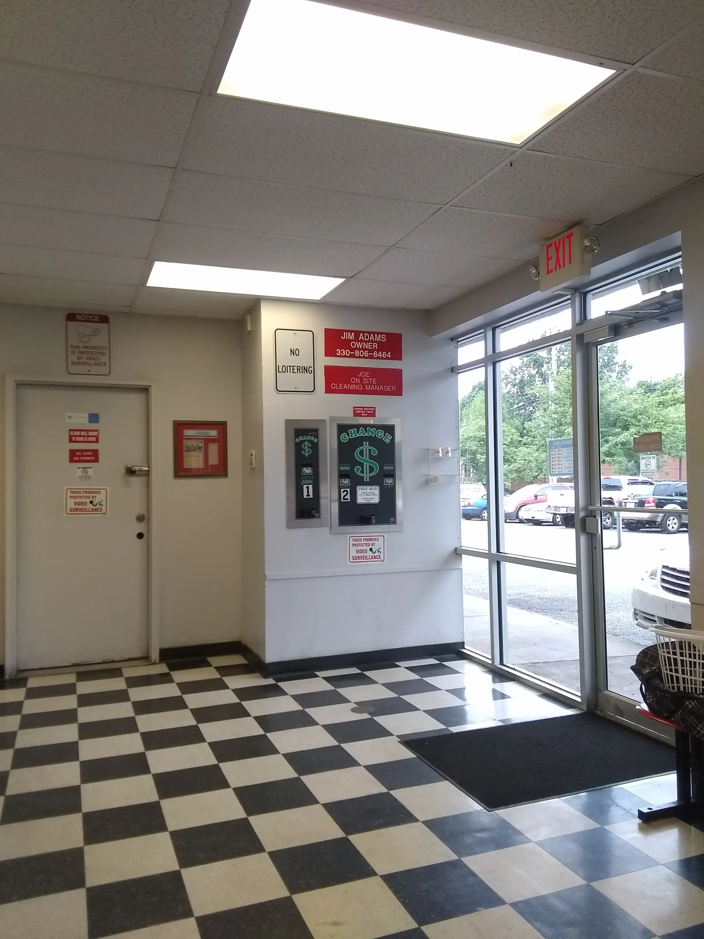 Sophie's Laundromat thumbnail 4