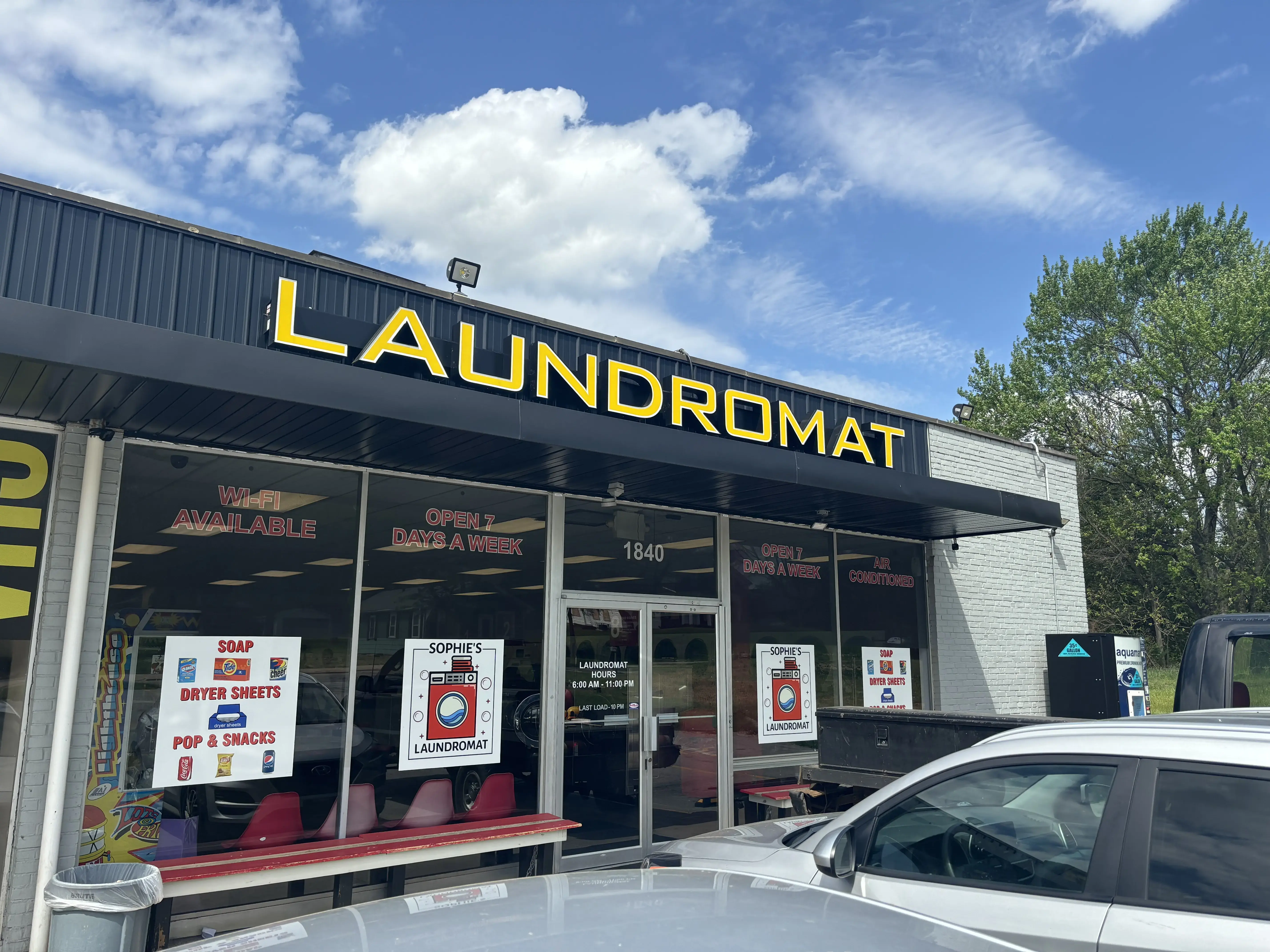 Sophie’s Laundromat - Image 4