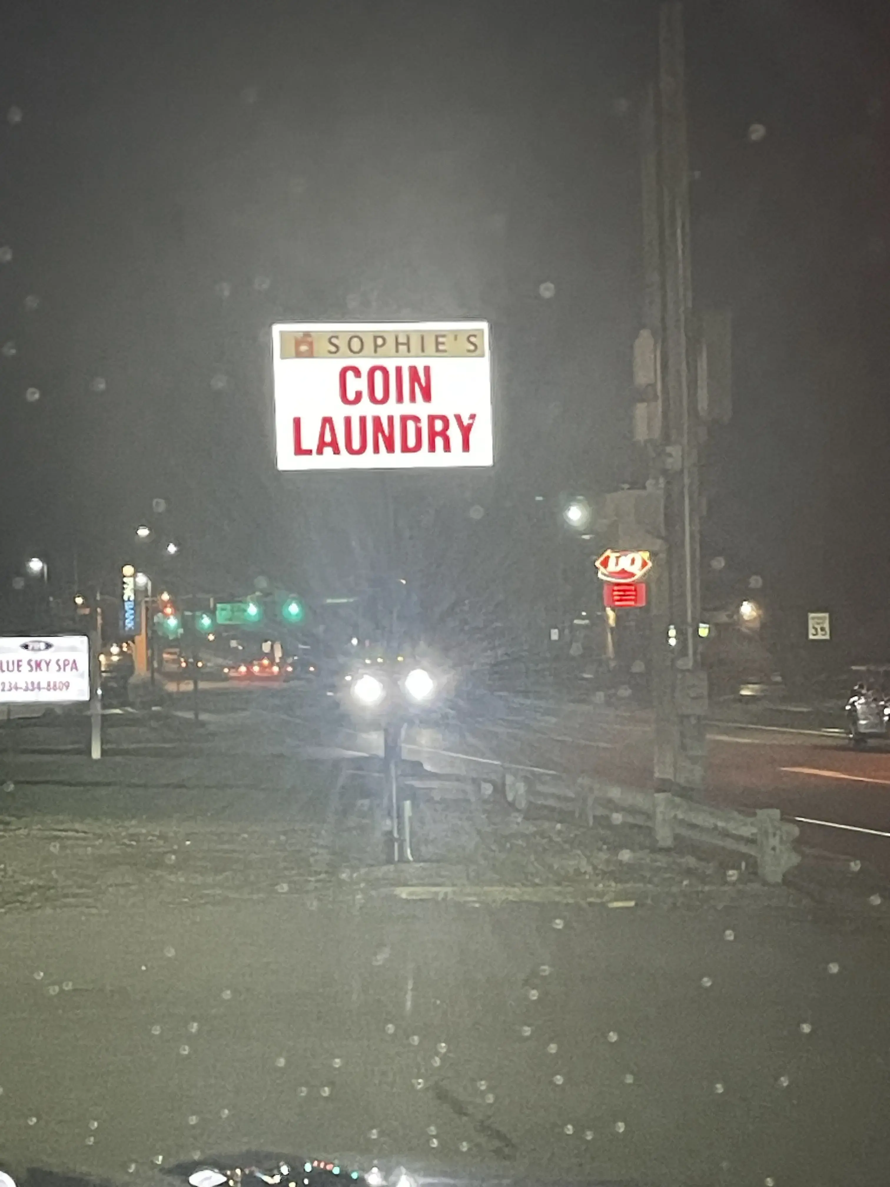 Sophie’s Laundromat - Image 5