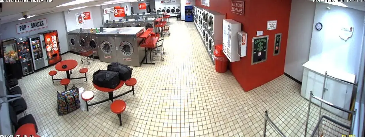 Sophie’s Laundromat thumbnail 20