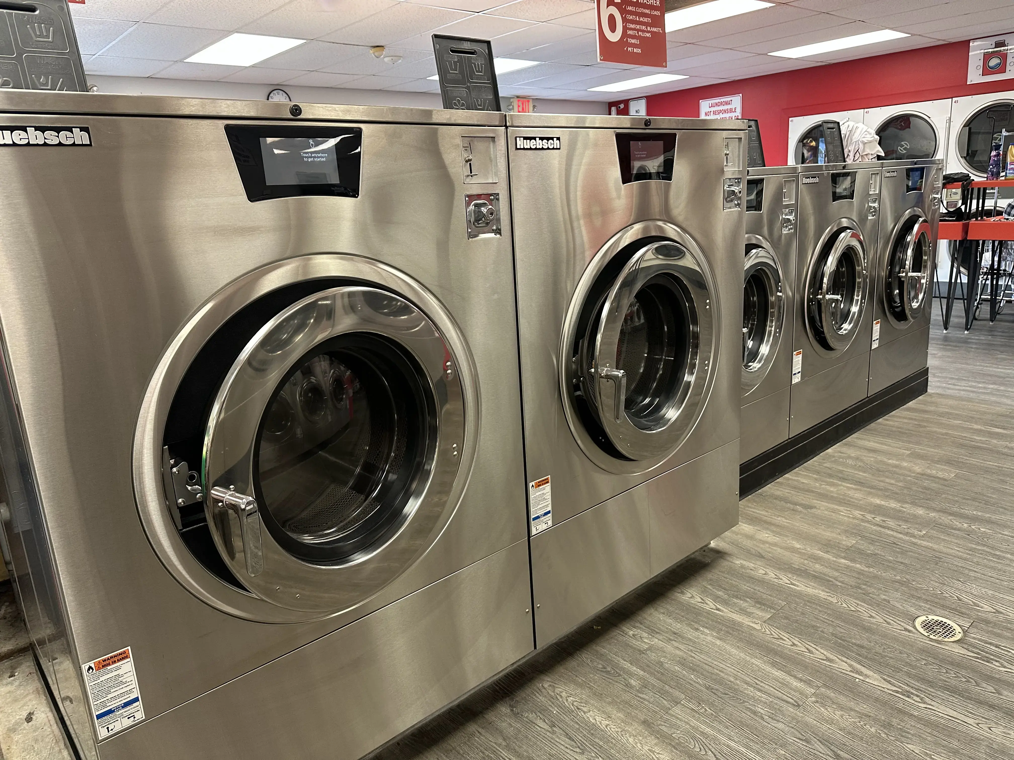 Sophie's Laundromat thumbnail 2