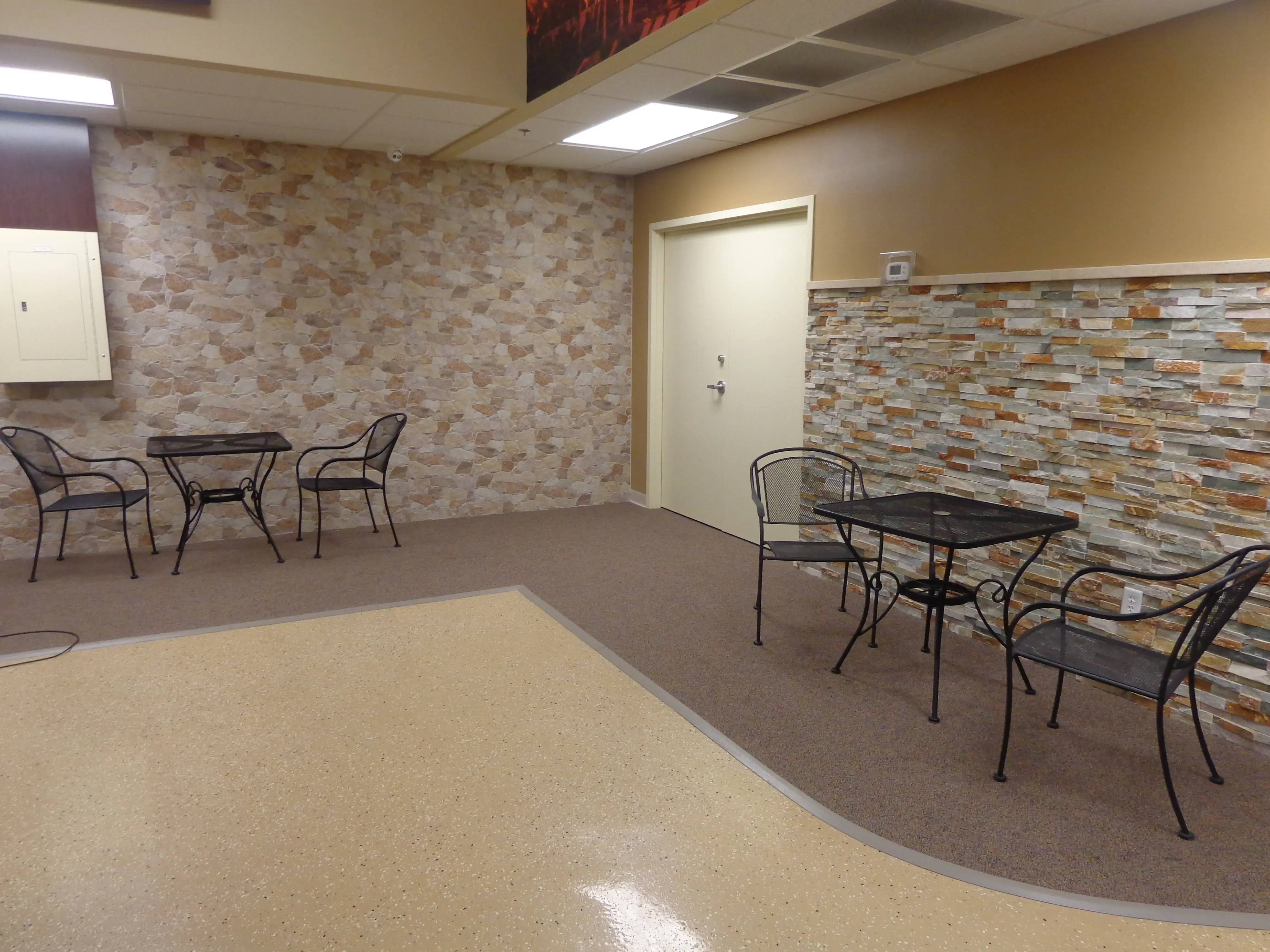 South 4th street Mega Grande Laundromat - Image 12