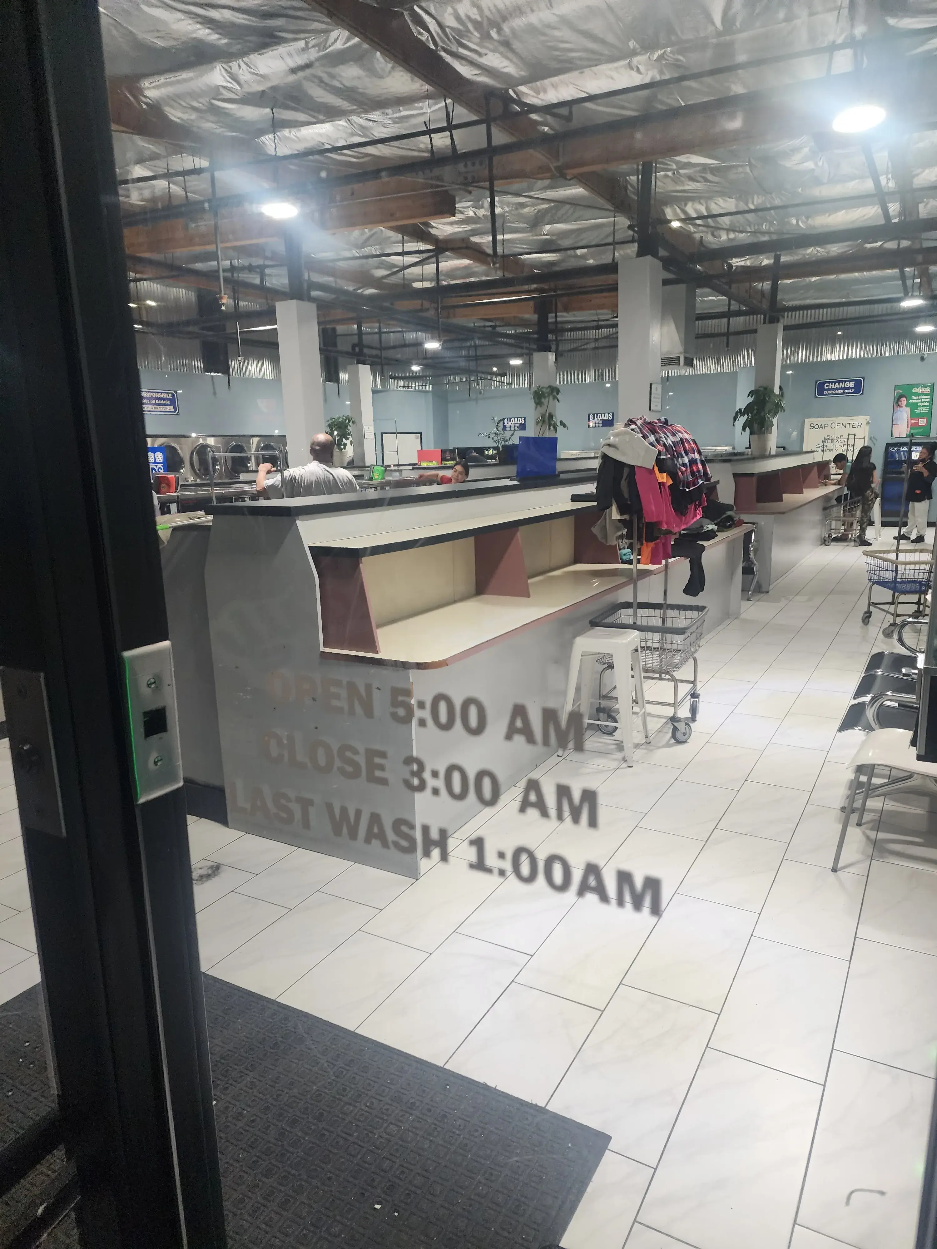 South Bay Coin Laundry - Image 15