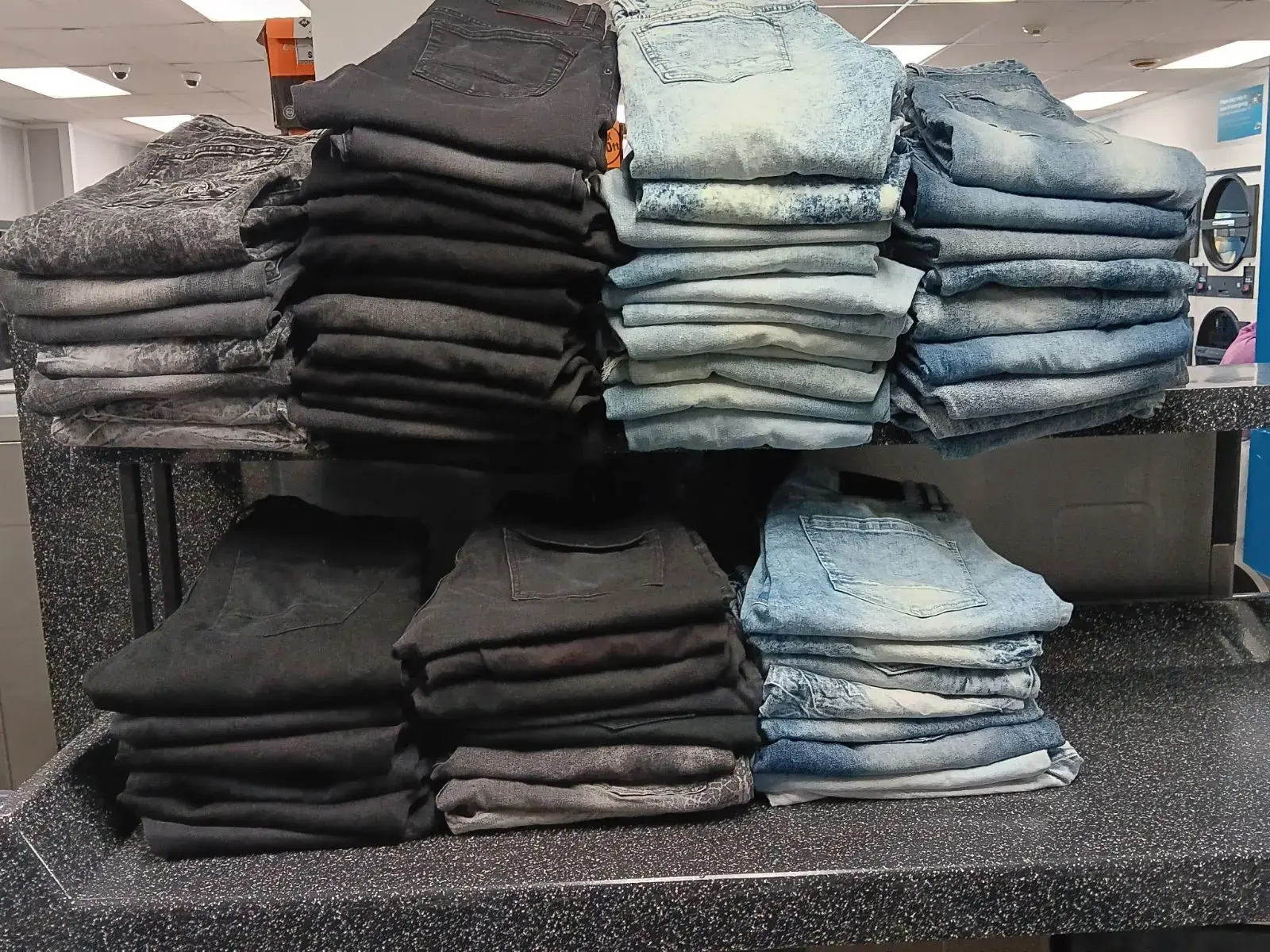 South Main Laundromat - Image 13