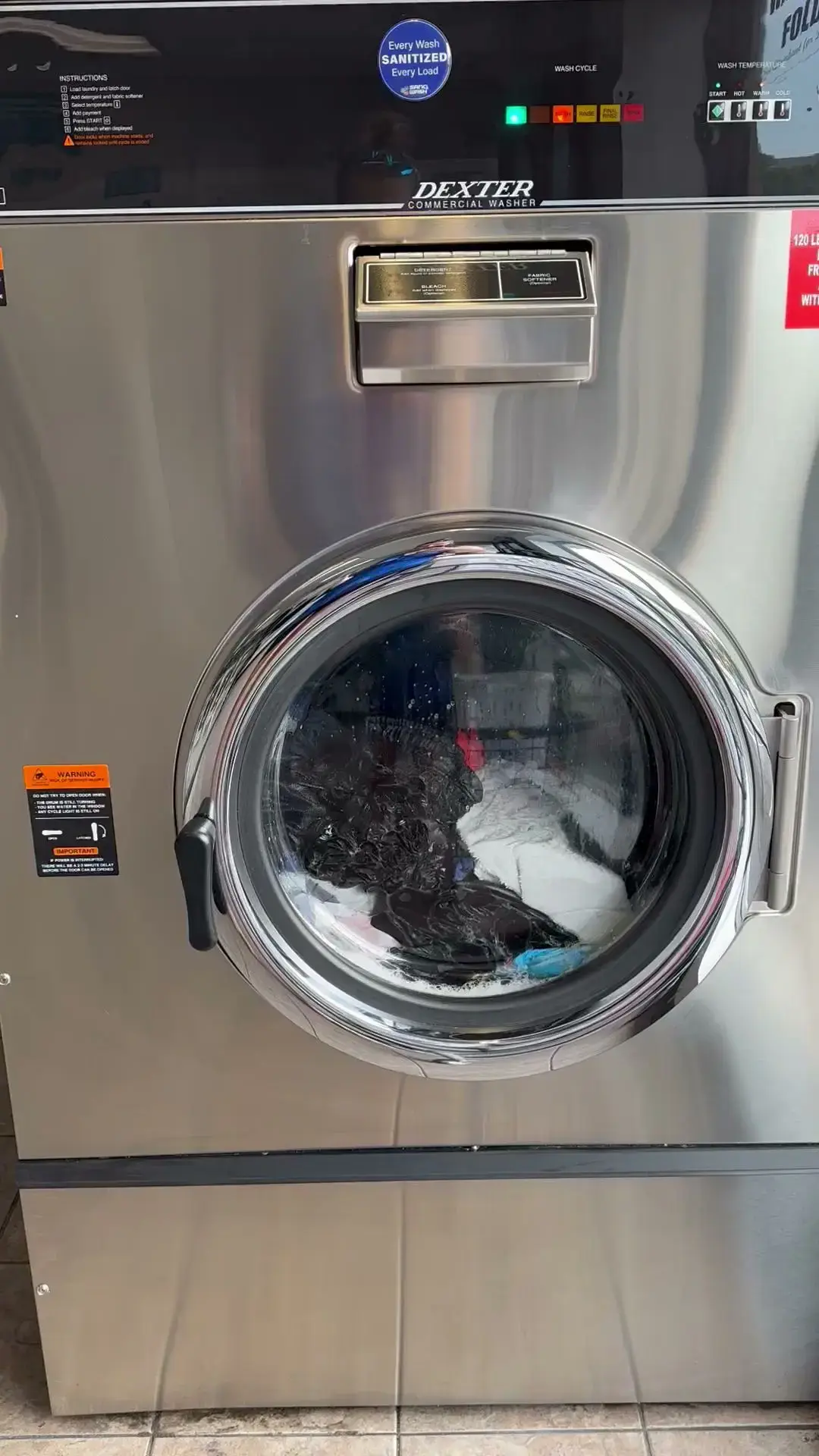 South Main Laundromat - Image 14