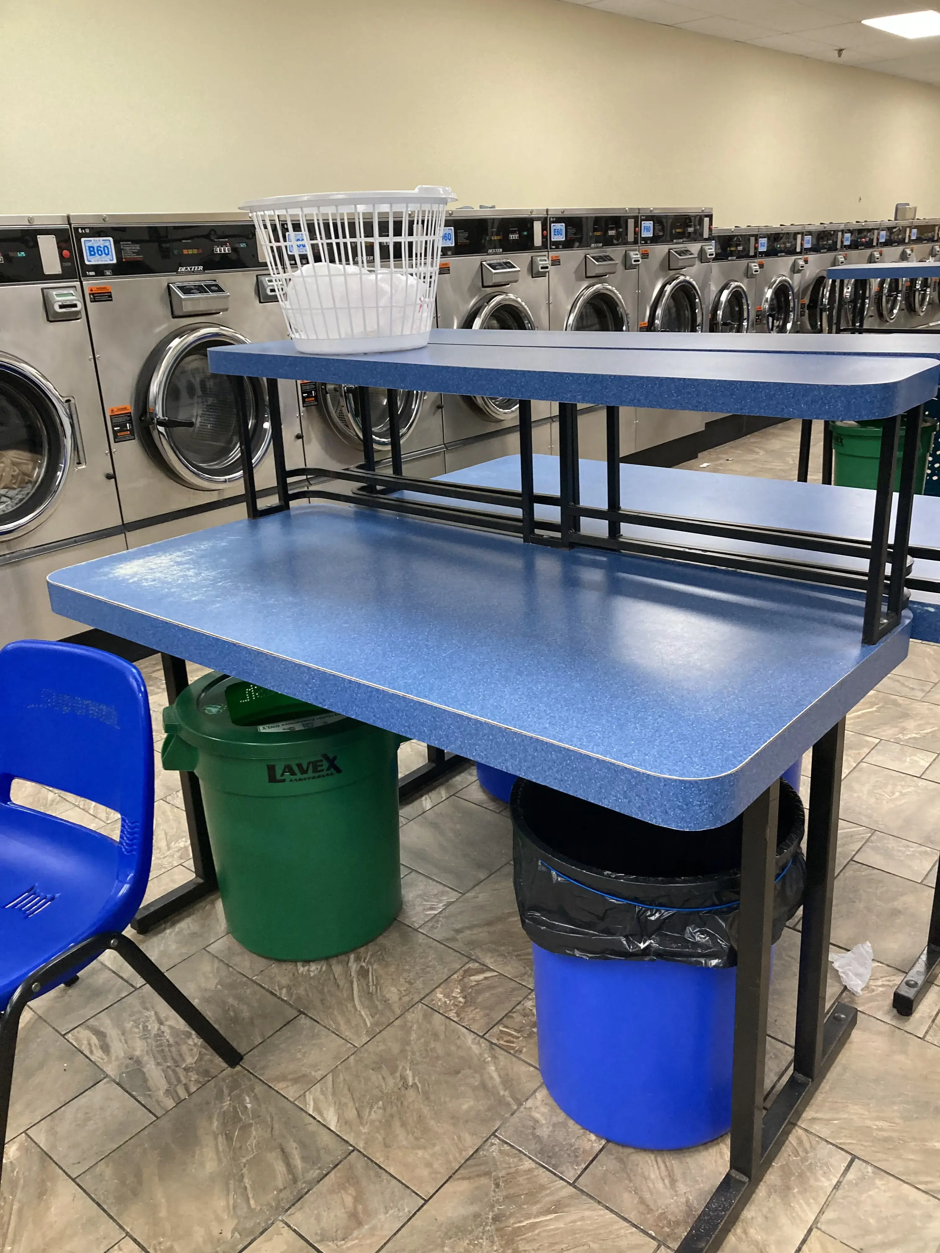 South Main Superwash Self-Serve Laundromat - Image 2