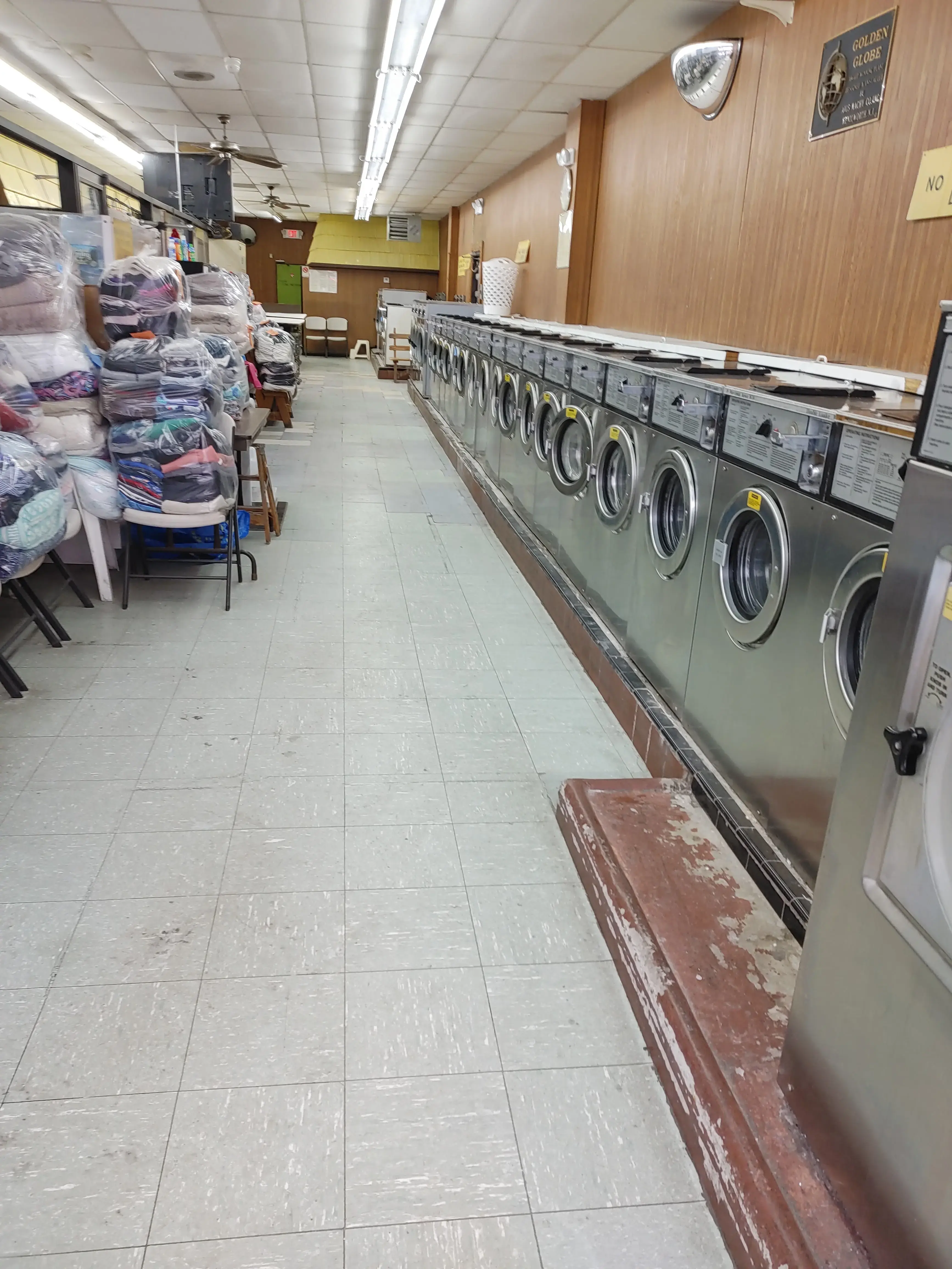 South Orange Laundromat Wash & Fold - Image 12