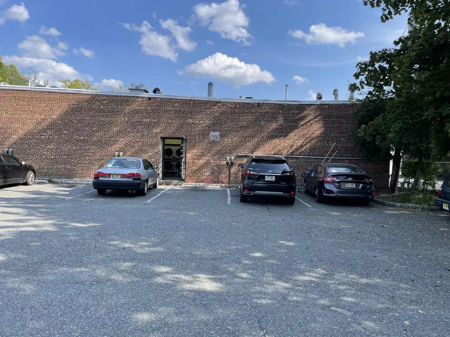 South Orange Laundromat Wash & Fold - Image 13