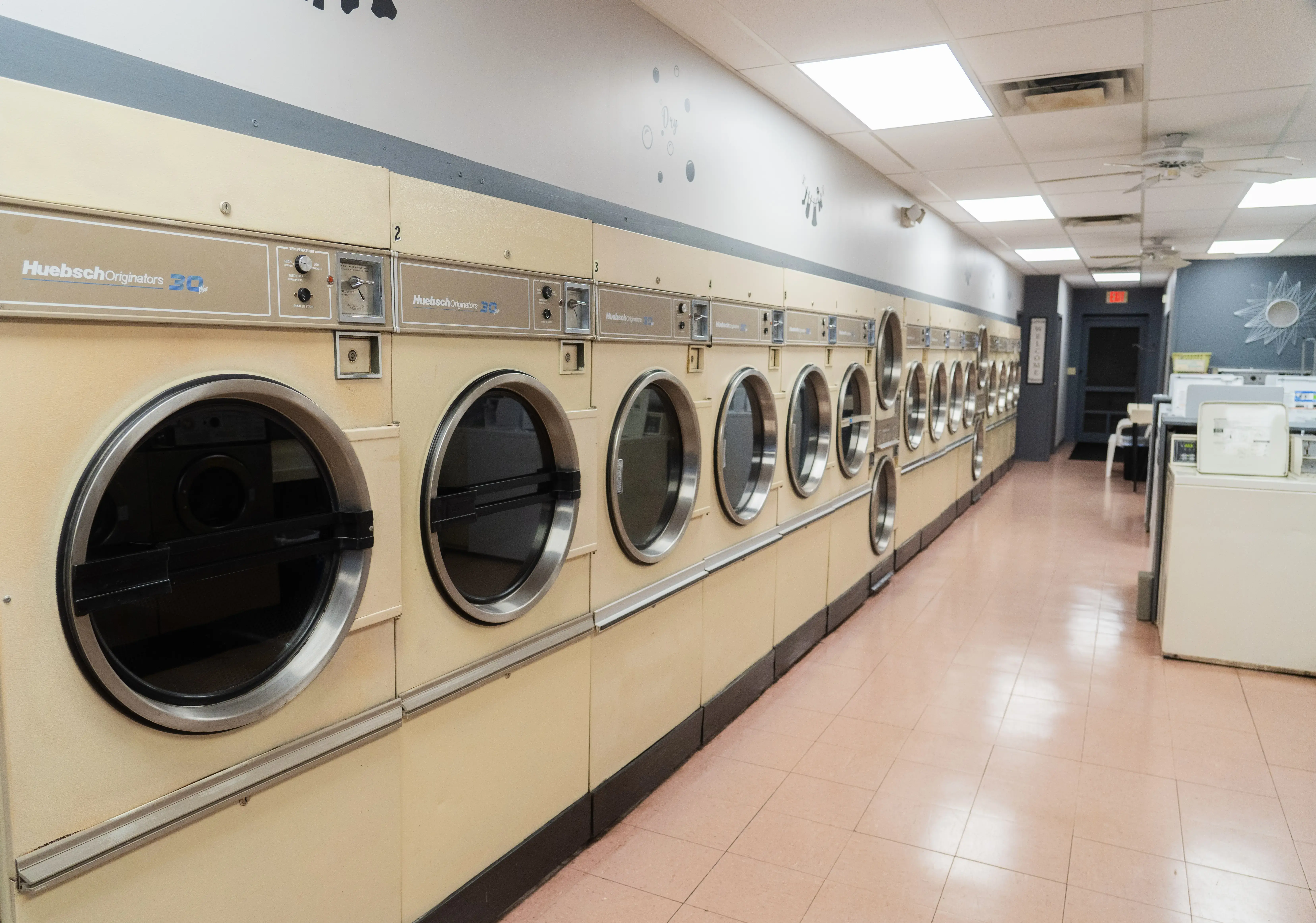 South Shore Laundromat - Image 7