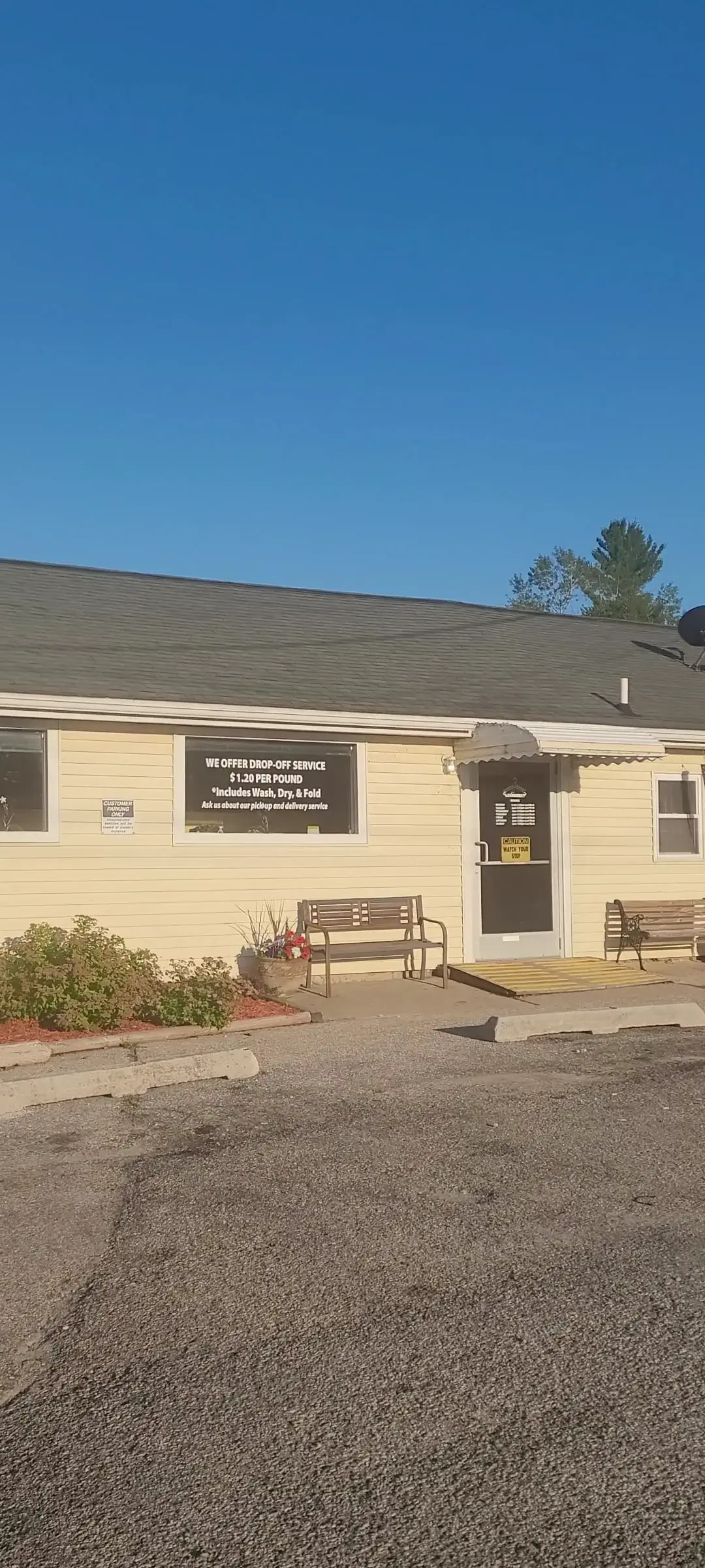 South Shore Laundromat thumbnail 11