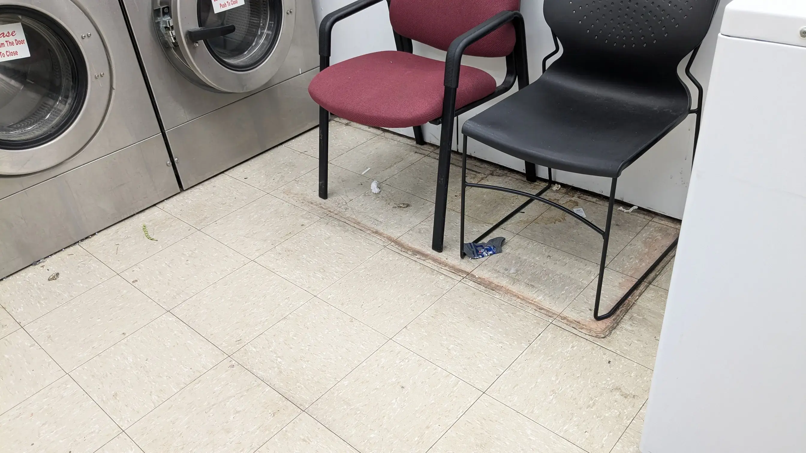 South Side Suds Laundromat Warrensburg - Image 7