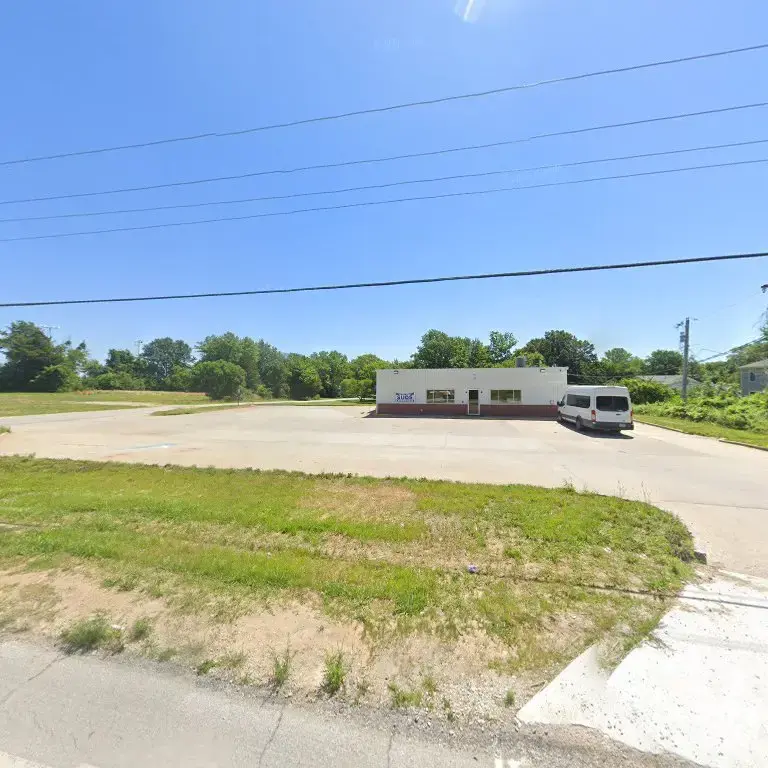 South Side Suds Laundromat Warrensburg thumbnail 13