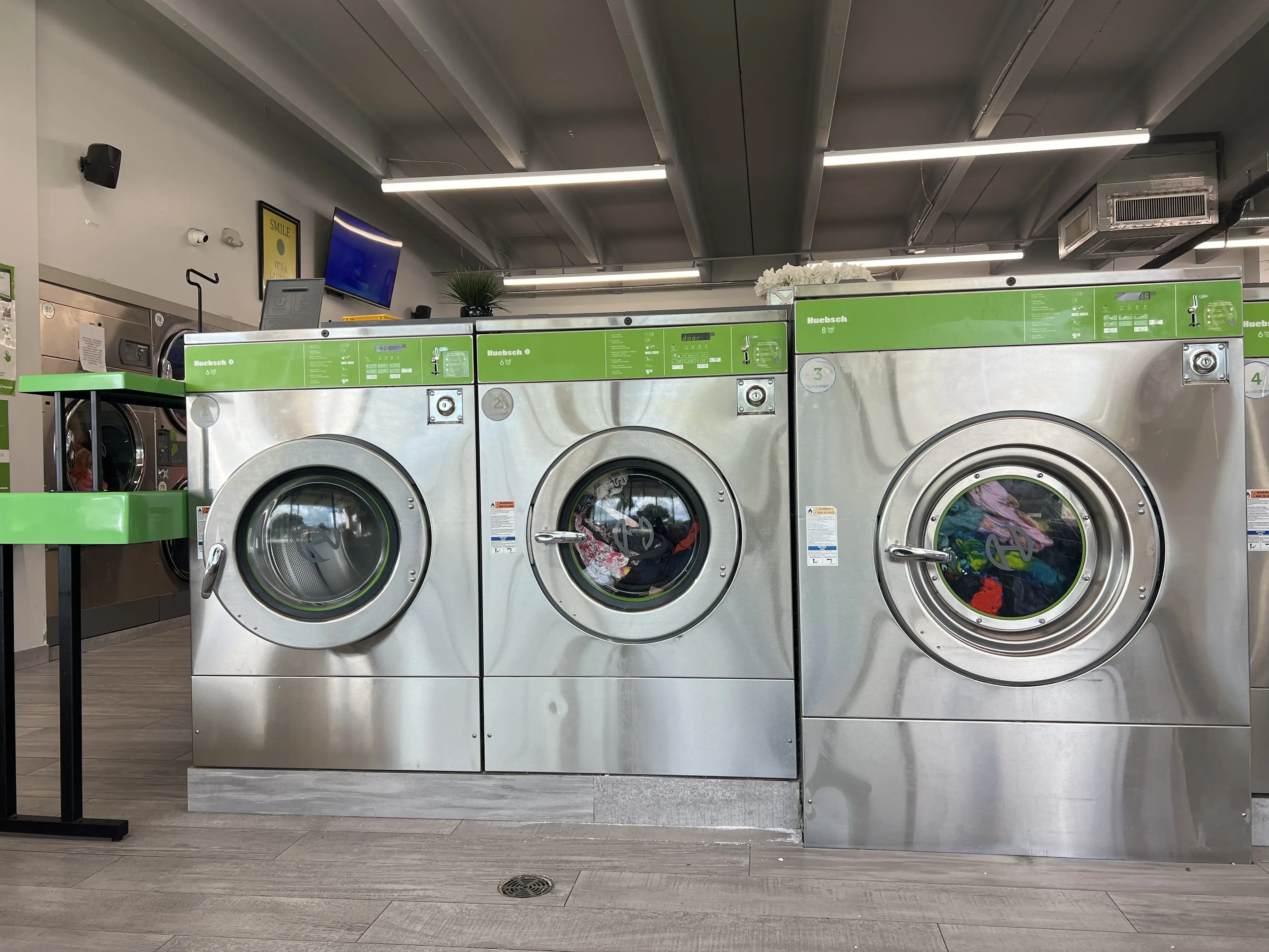 Southgate Laundromart location