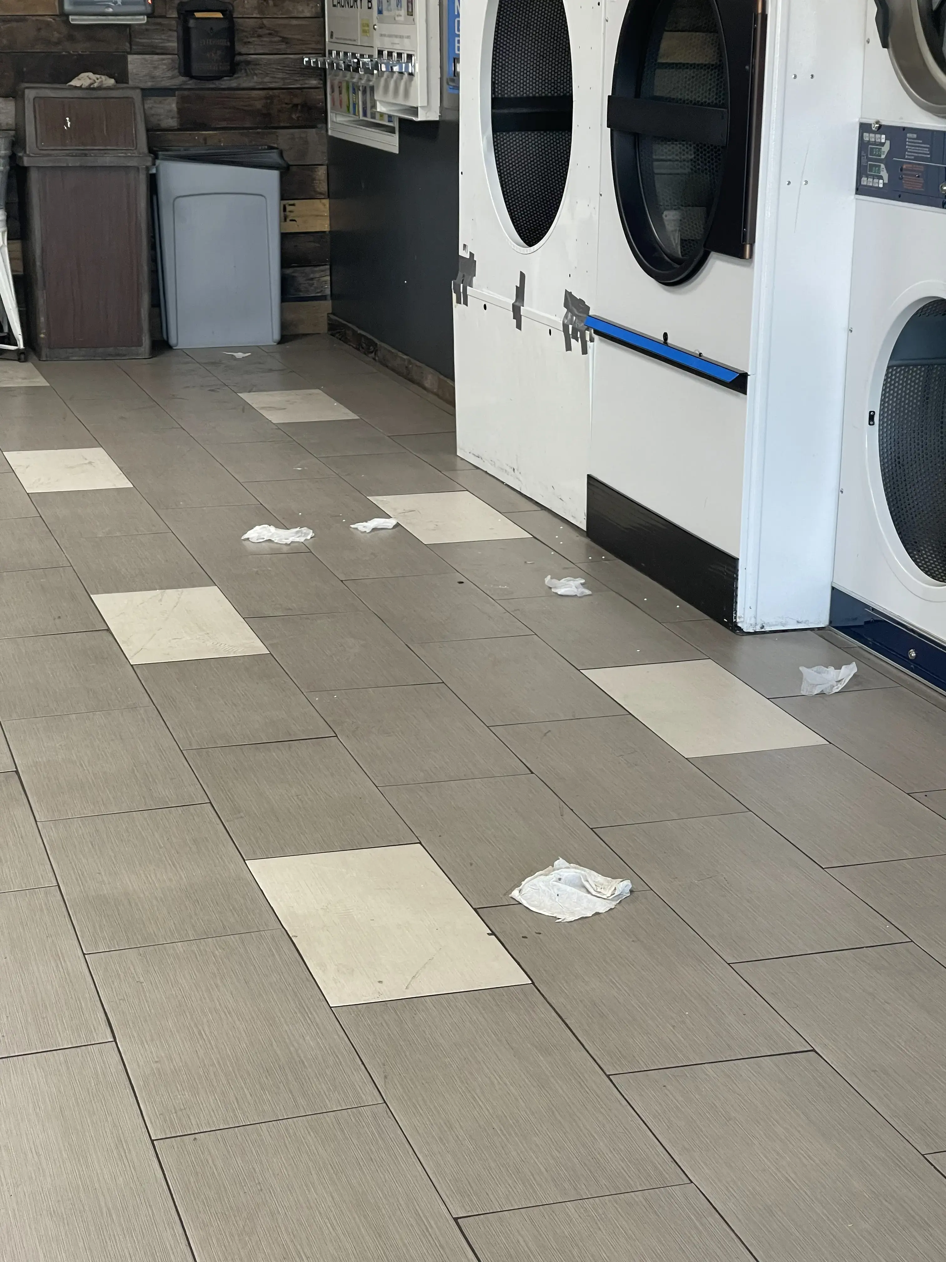 Southshore Laundry thumbnail 15