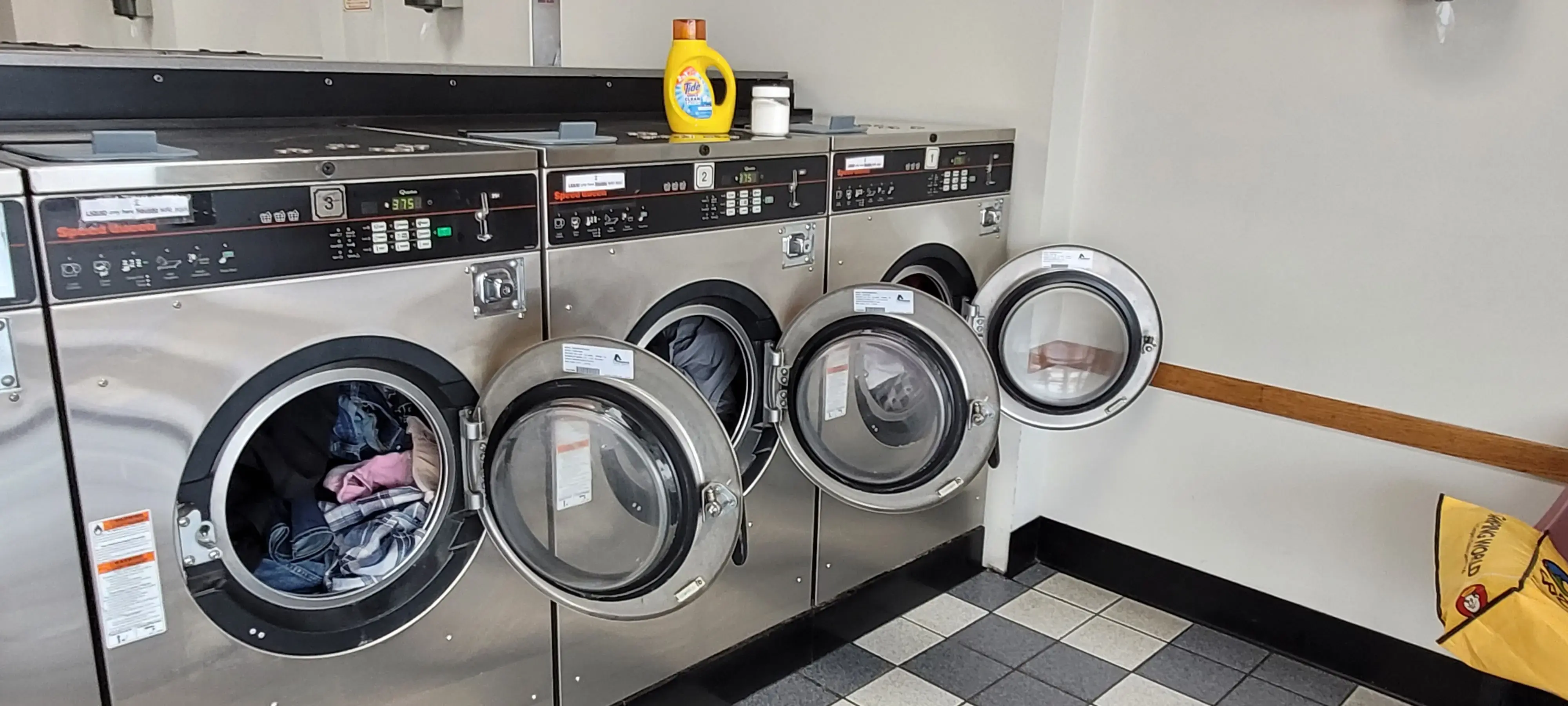 Southside Laundromat thumbnail 2