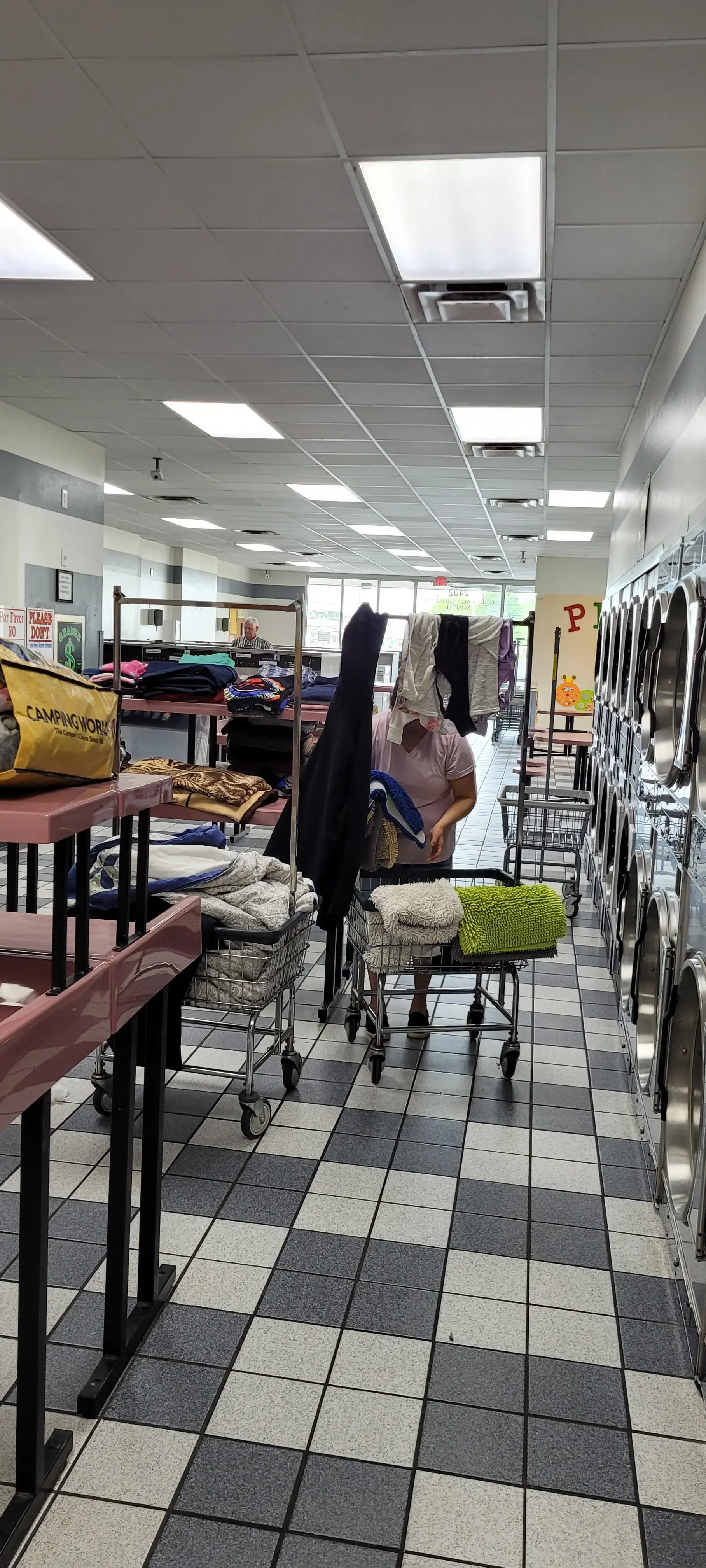 Southside Laundromat - Image 1