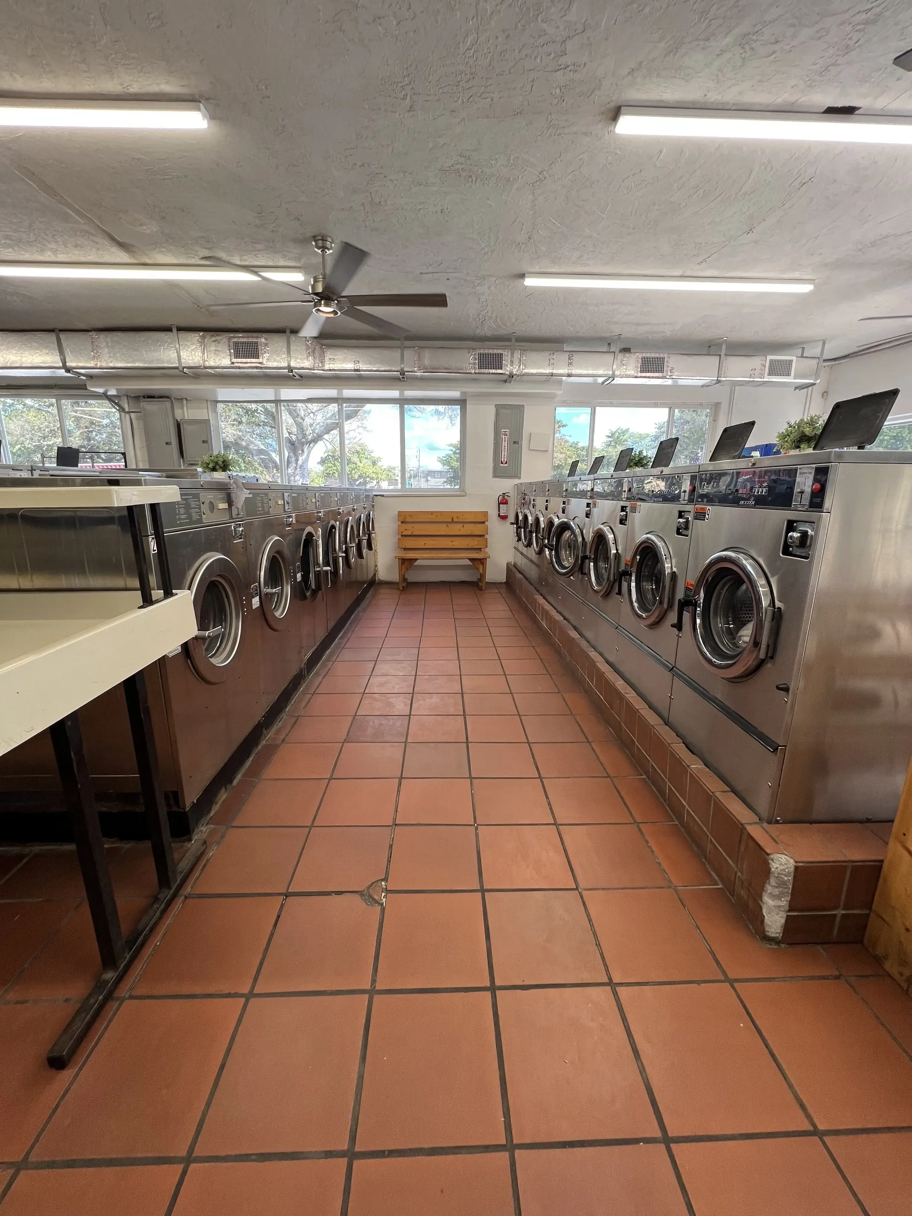 SPA Laundromat - Image 12