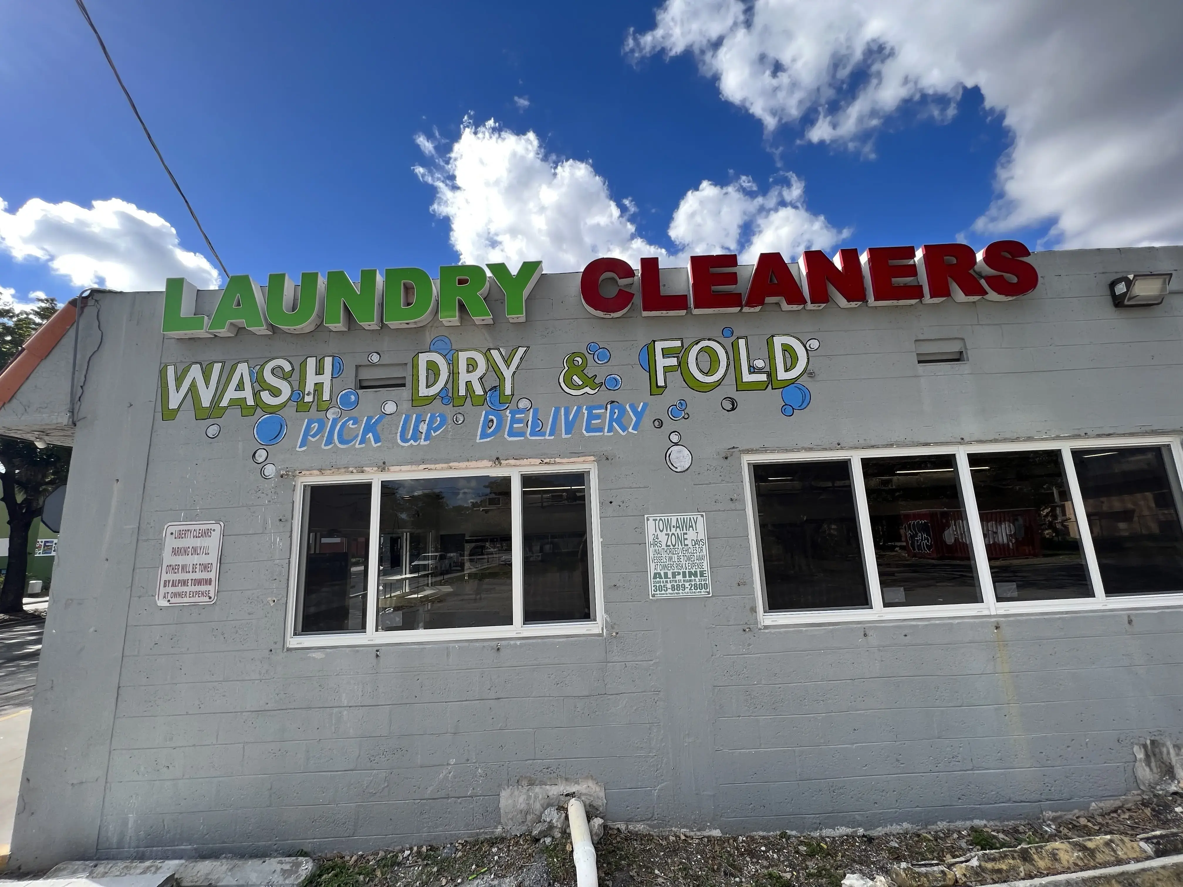 SPA Laundromat thumbnail 13