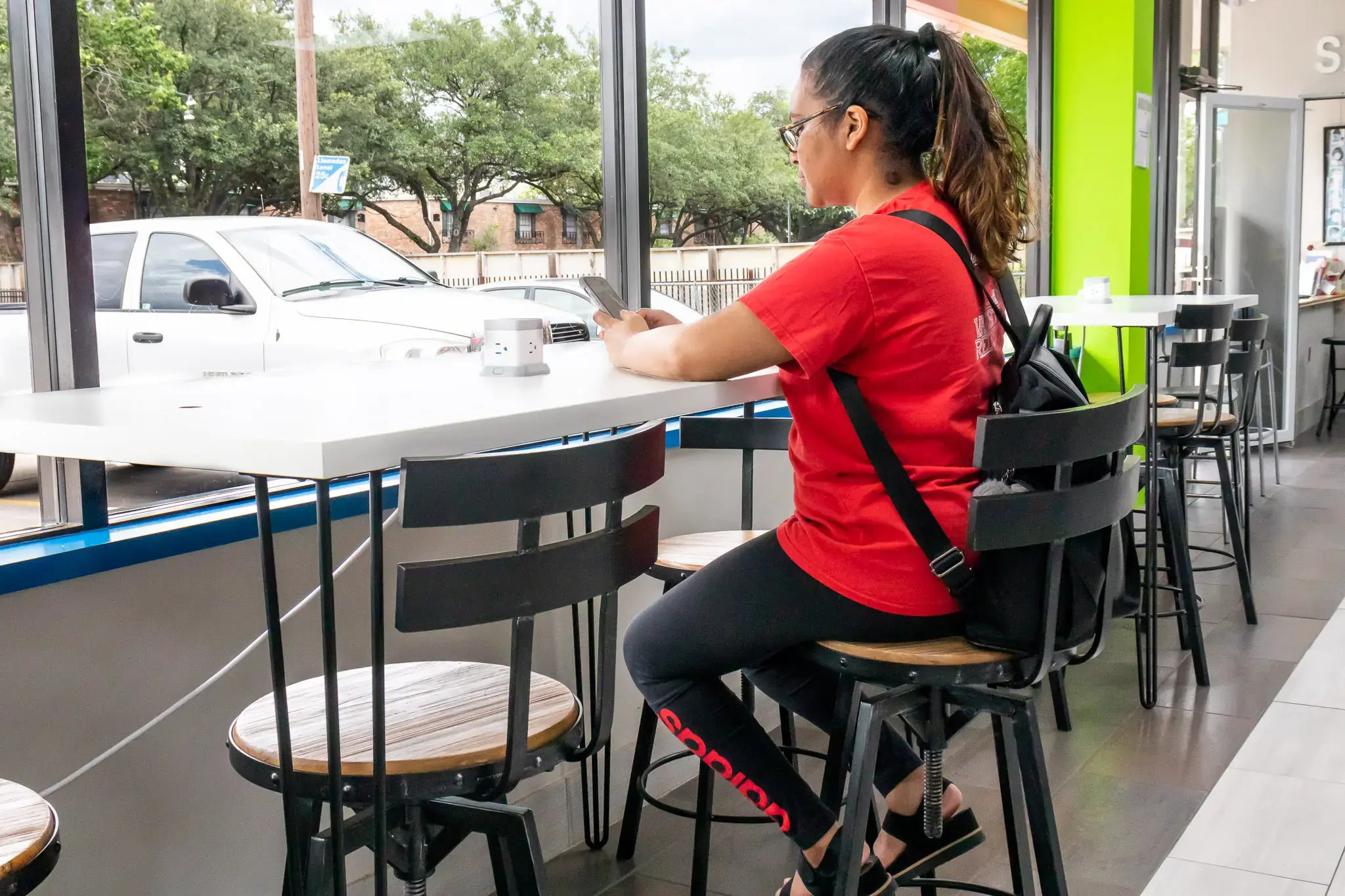 Space City Laundry/ Lavanderia Glenmont thumbnail 6