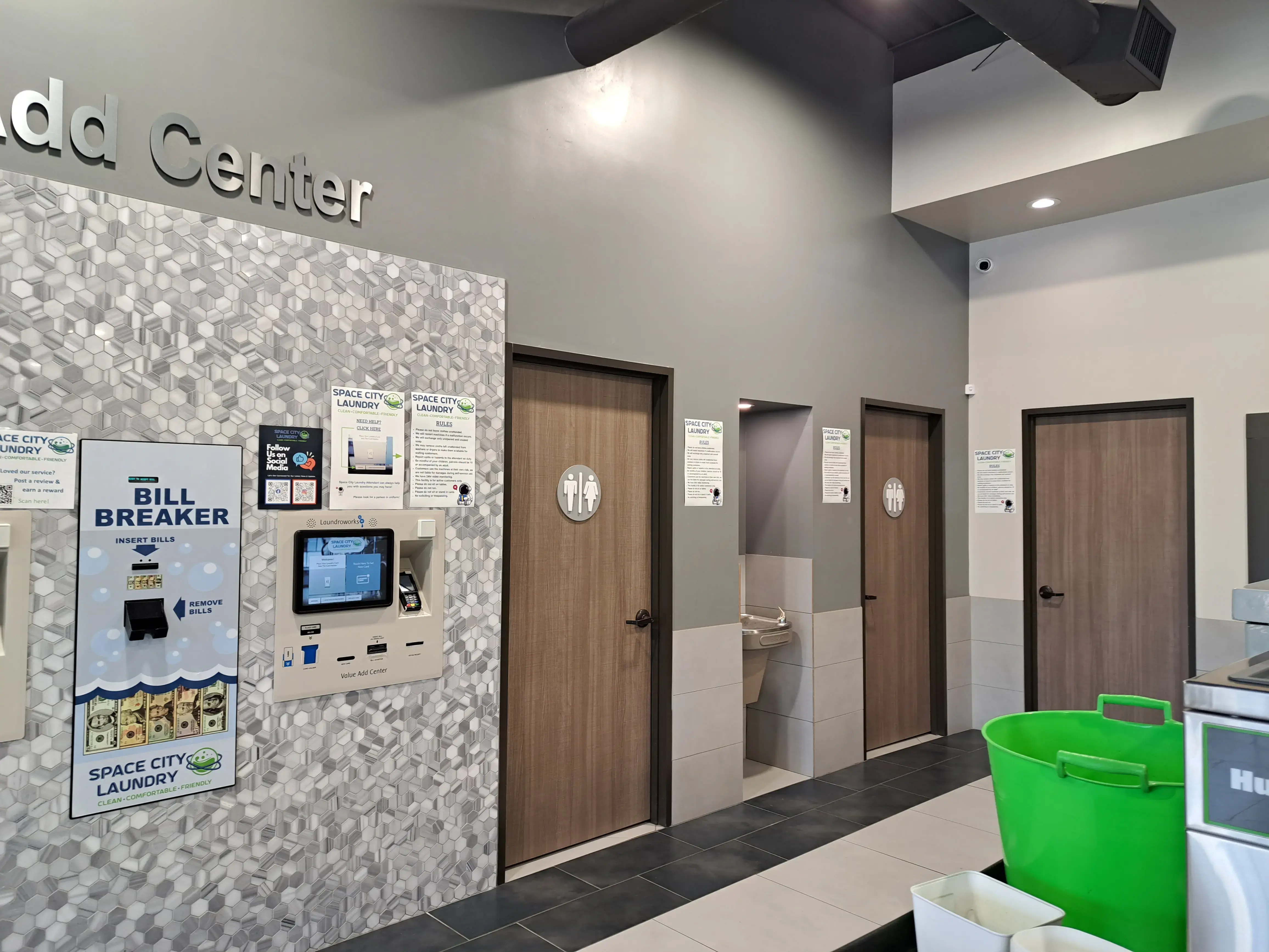 Space City Laundry/Lavanderia West Airport - Image 5