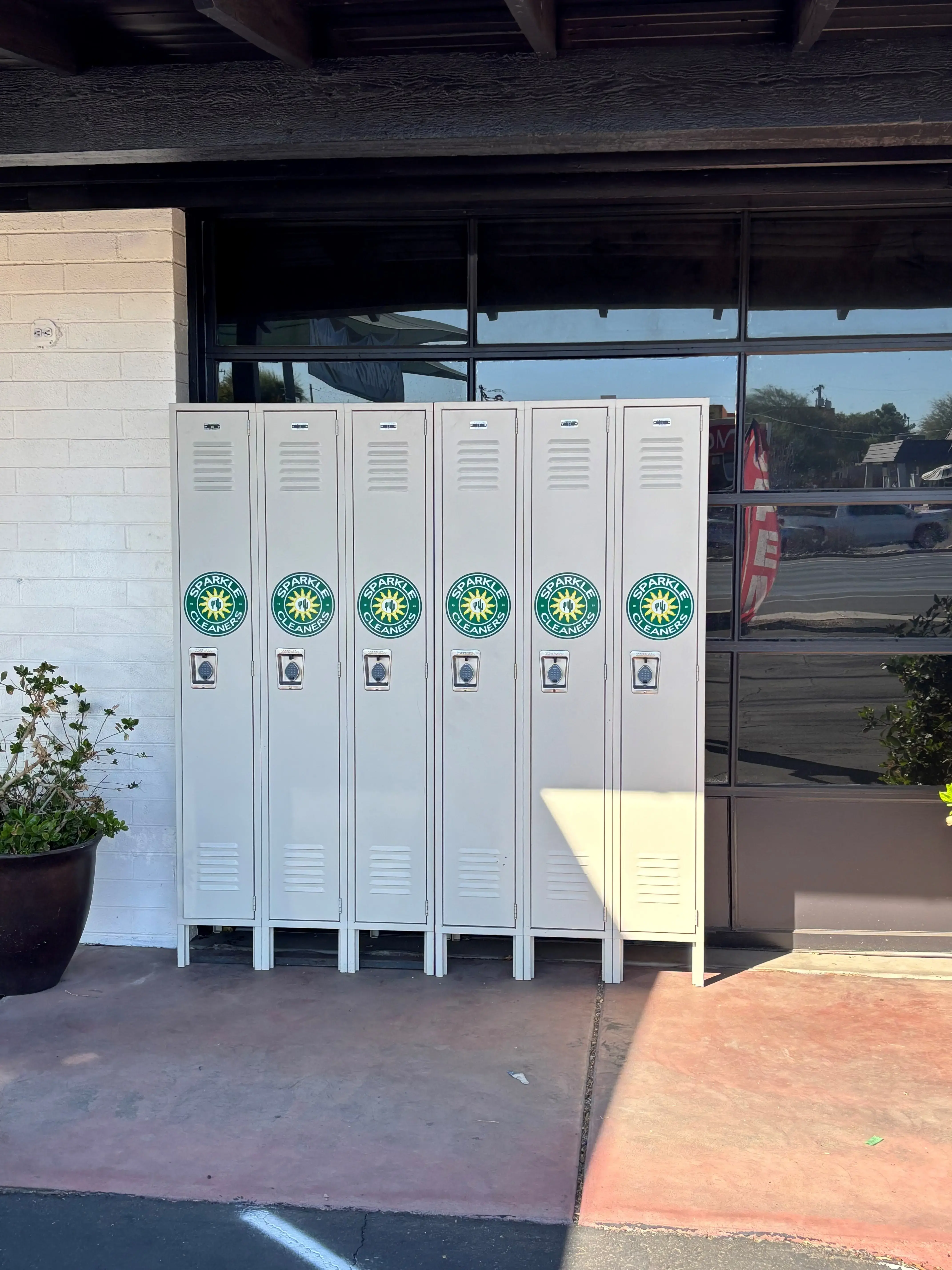 Sparkle Cleaners - Tanque Verde - Image 4