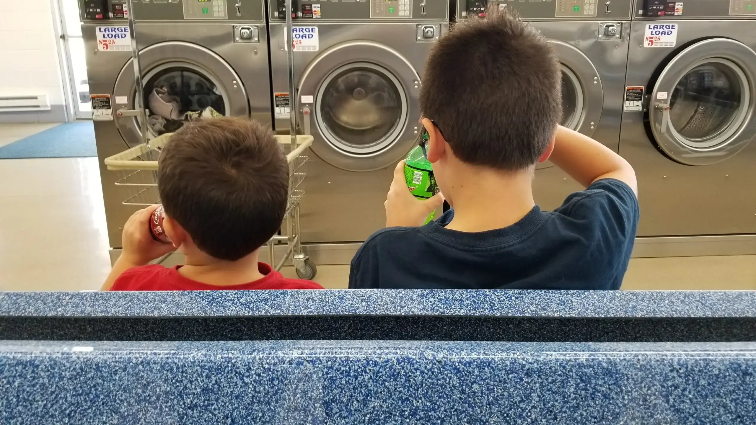 Sparkle Laundromat thumbnail 7