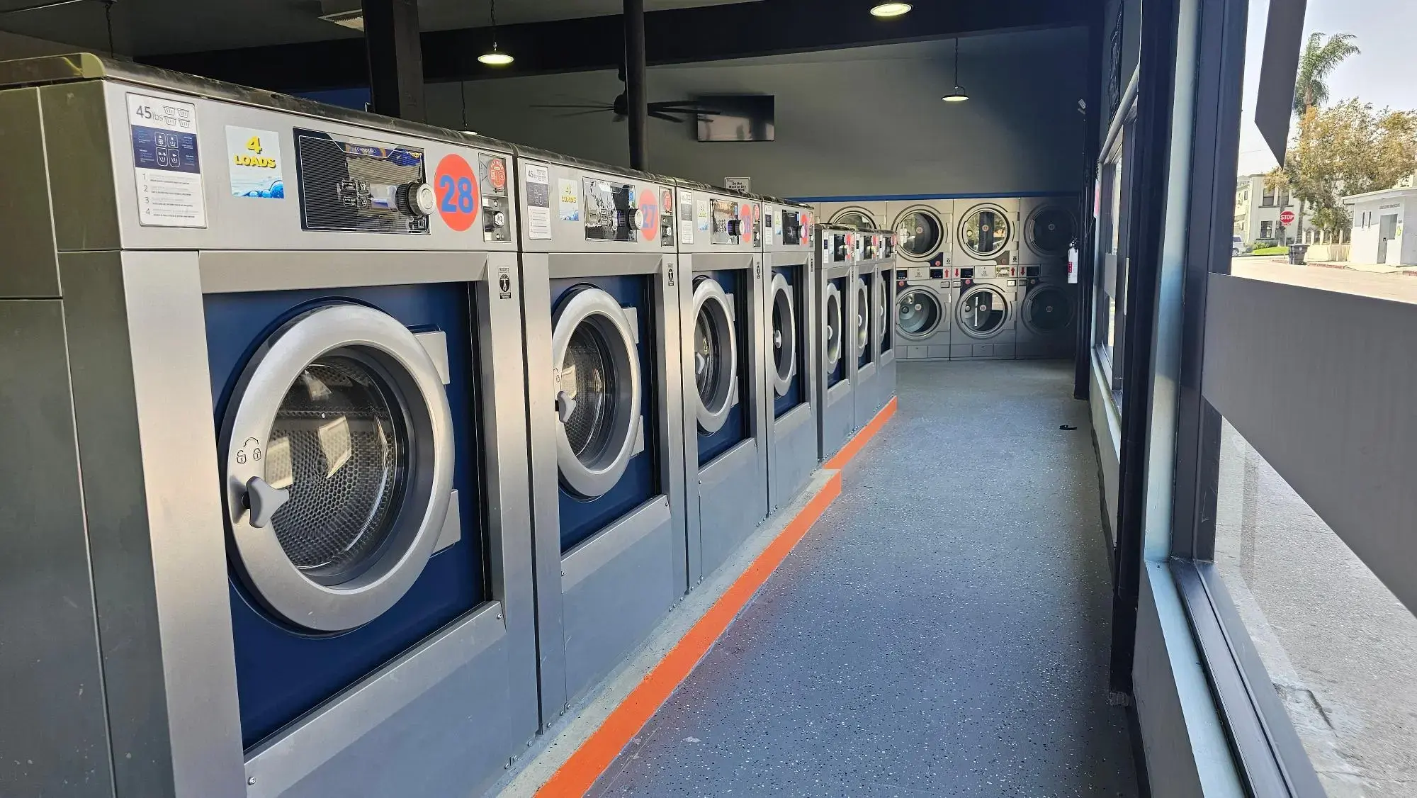 Sparkle Laundry thumbnail 2