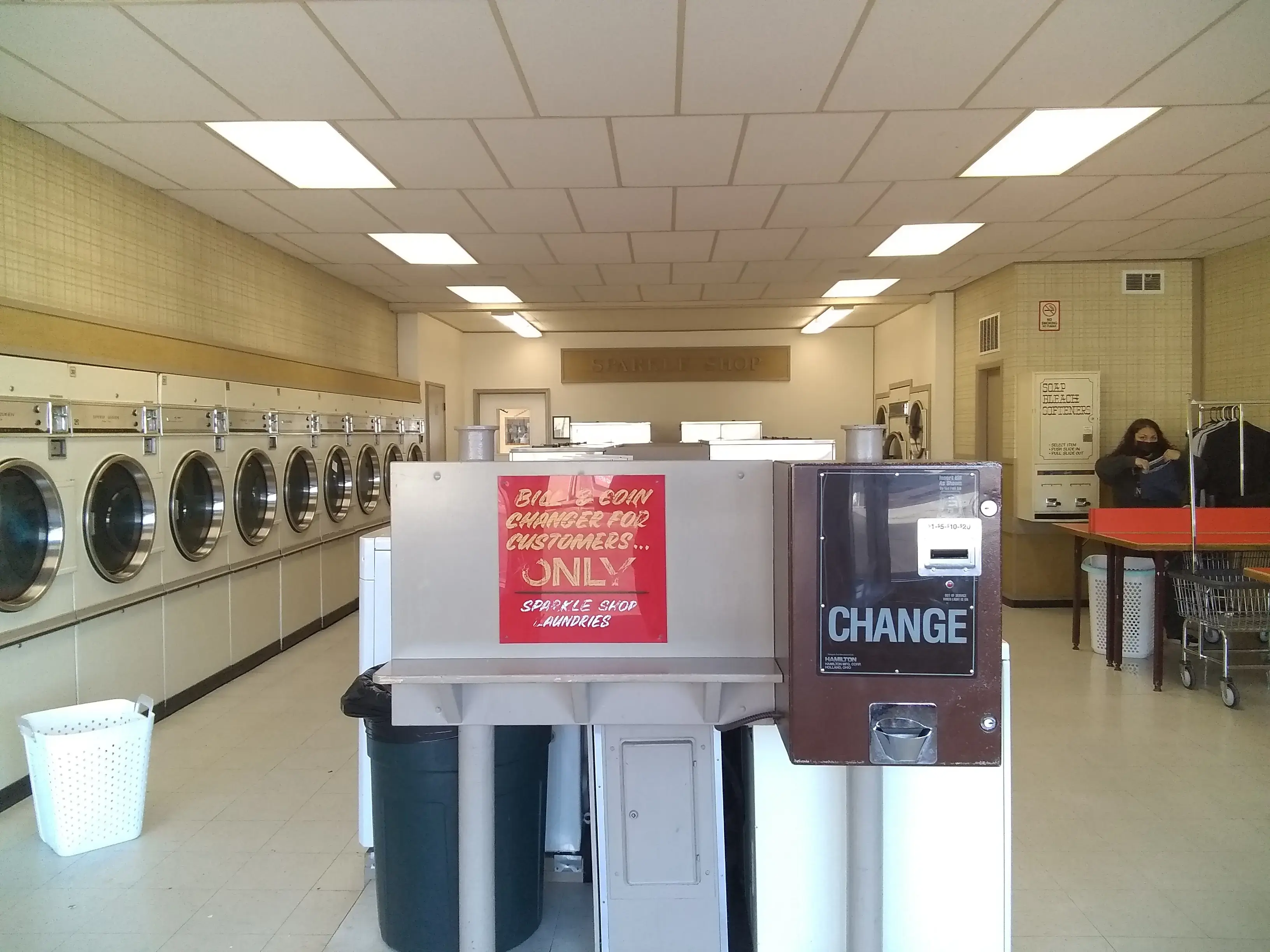 Sparkle Shop Laundries - Image 1