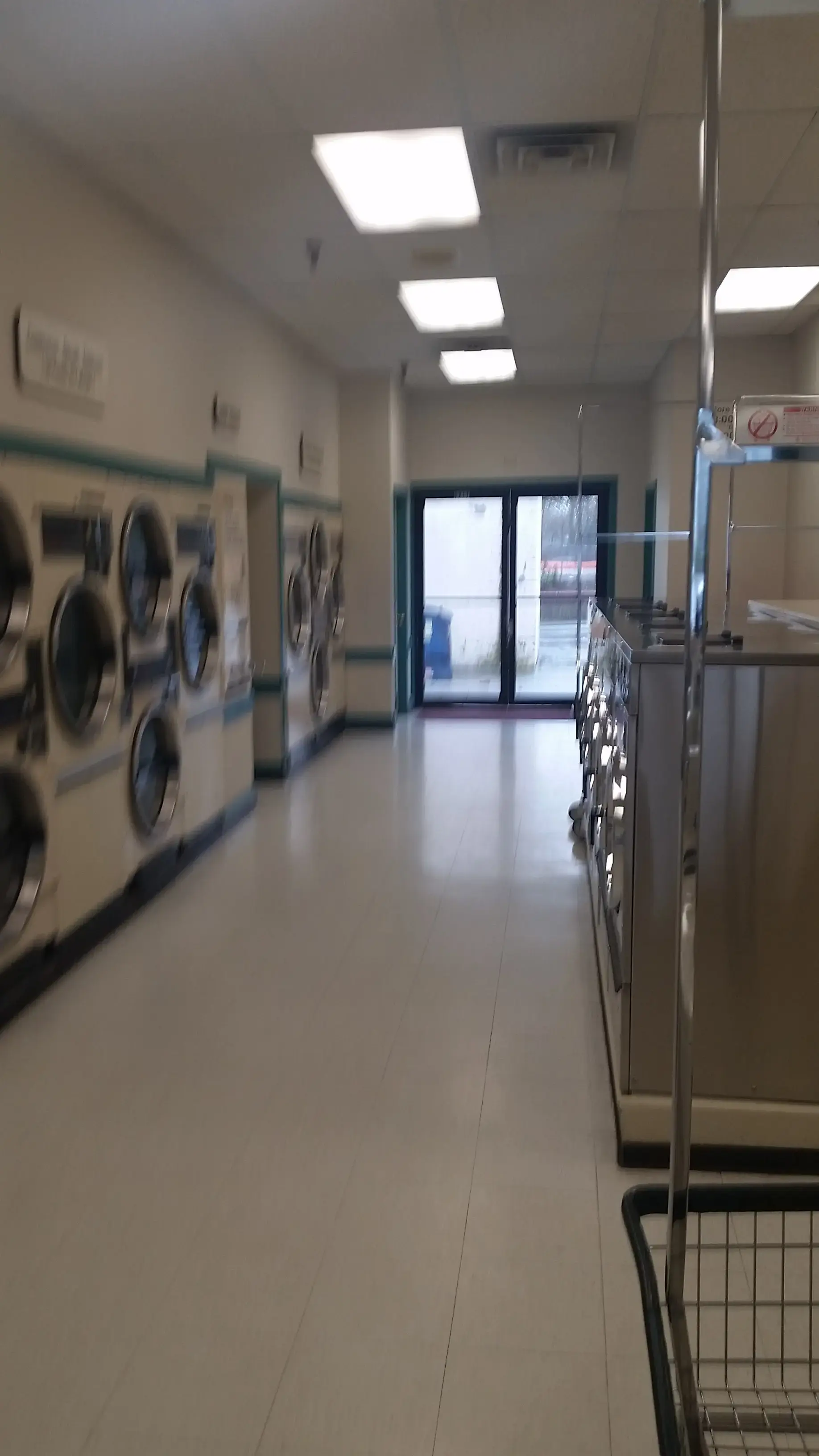 Sparkle Shop Self-Service Laundries thumbnail 5