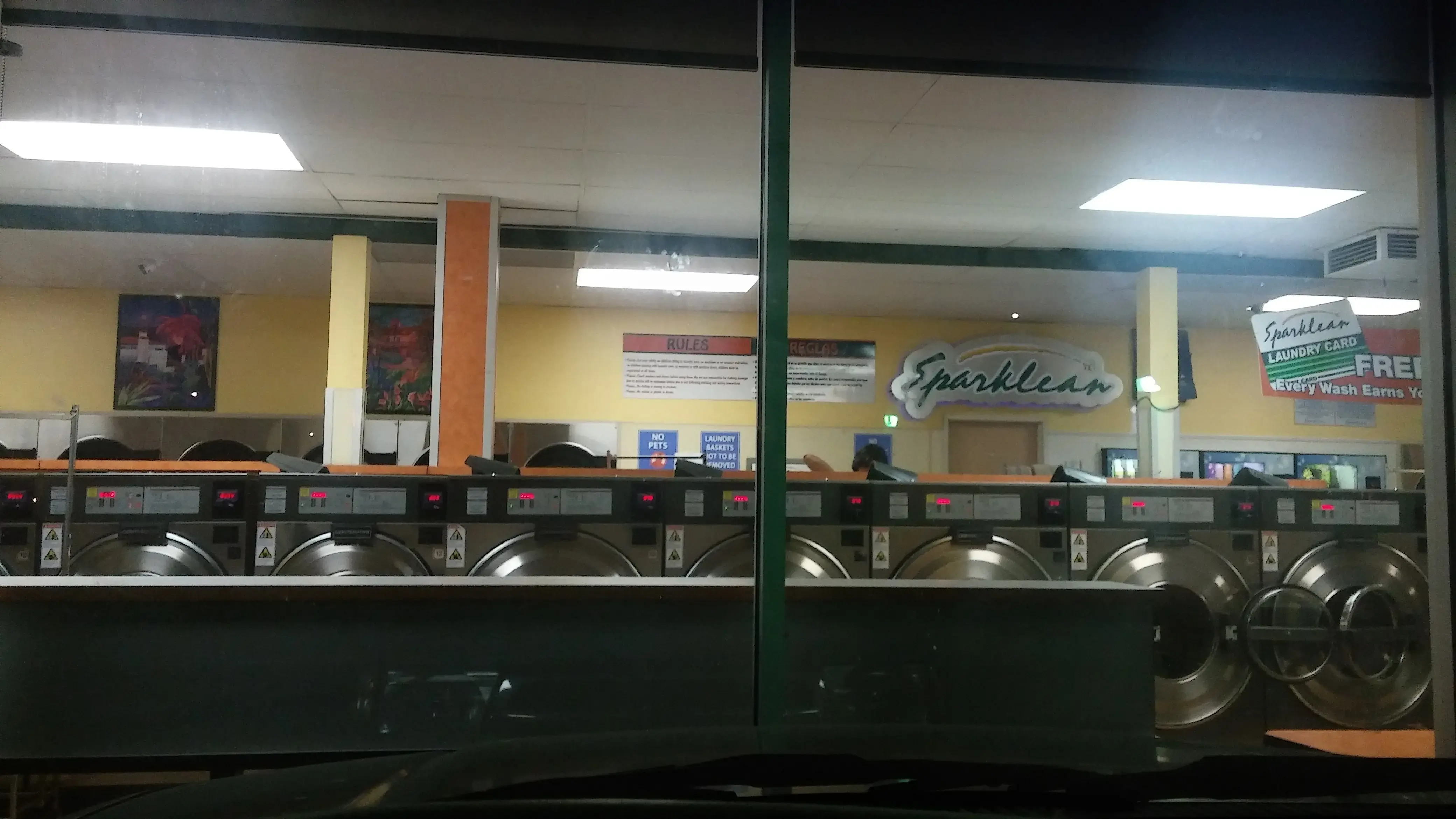 Sparklean Laundromat Huntington Park thumbnail 17