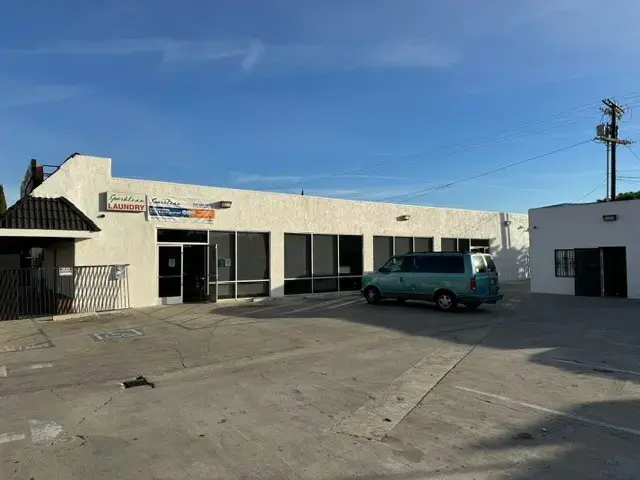Sparklean Laundromat Huntington Park thumbnail 7