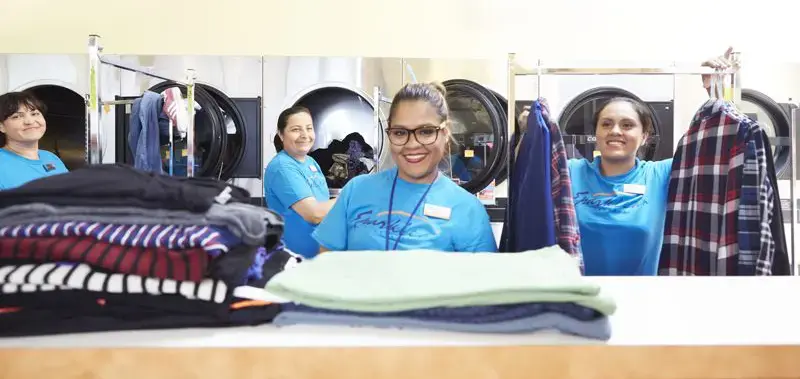 Sparklean Laundromat Huntington Park thumbnail 15