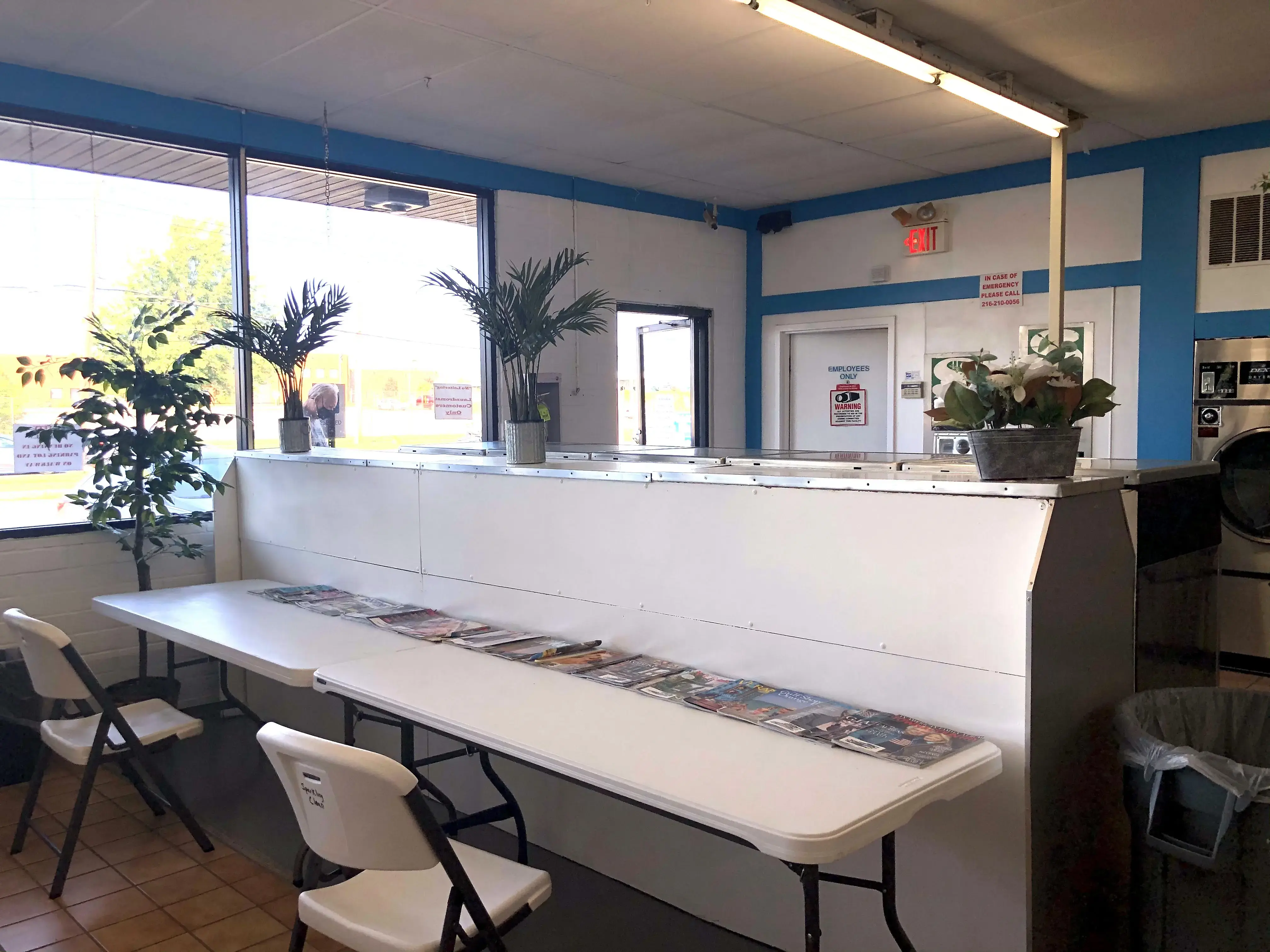 Sparkling Clean Coin Laundry - Image 5