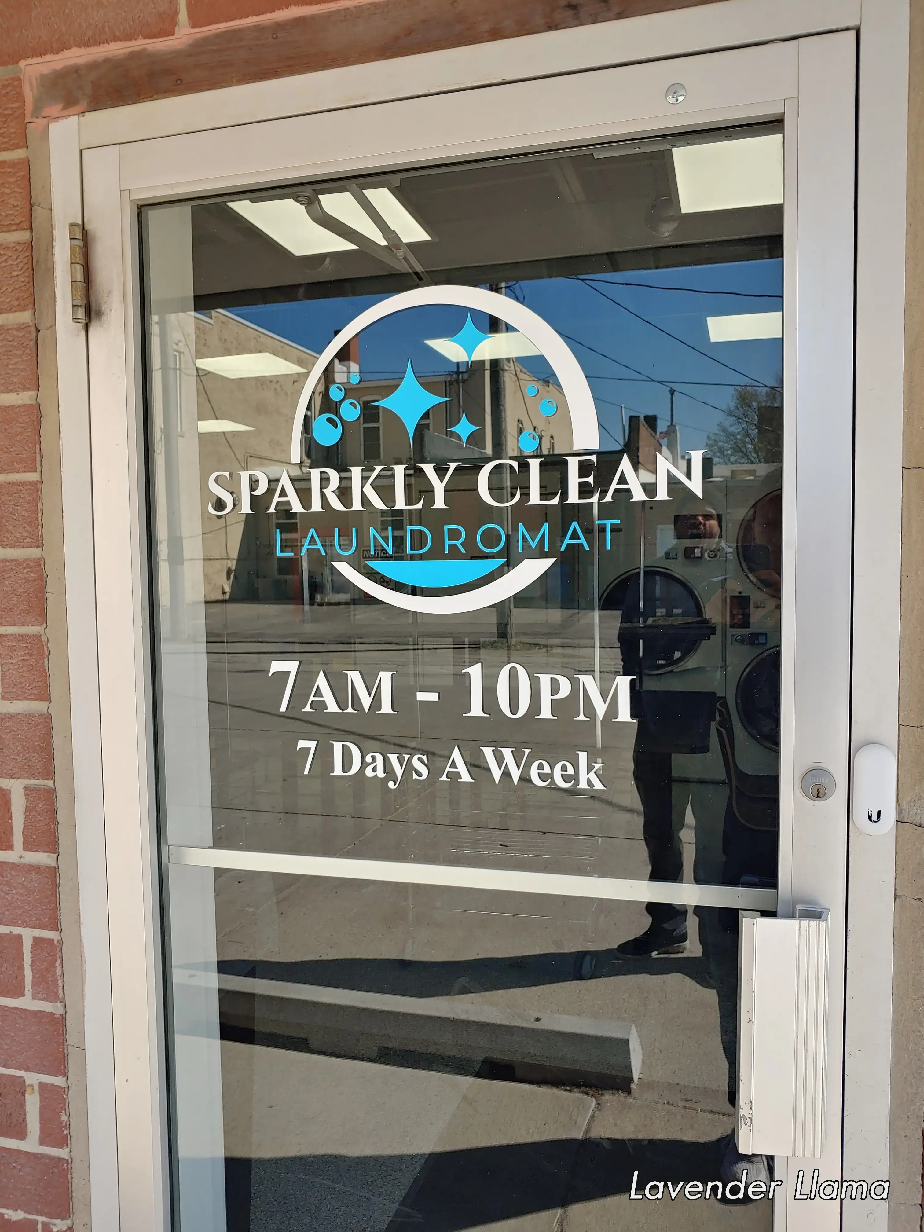 Sparkly Clean Laundromat thumbnail 13