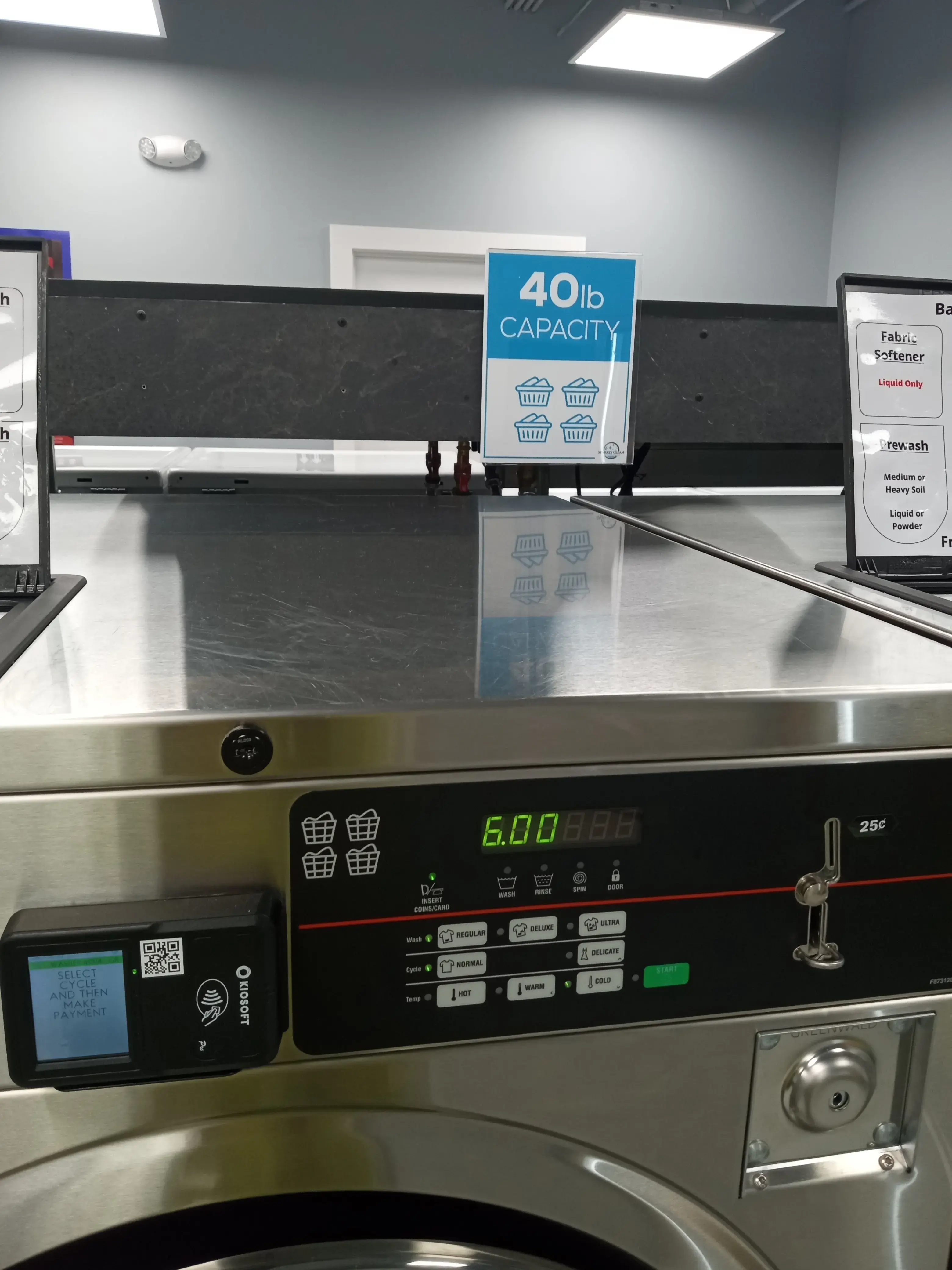 Sparkly Clean Laundromat - Image 7