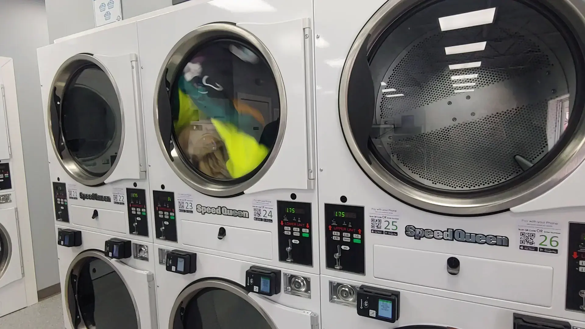 Sparkly Clean Laundromat - Image 2