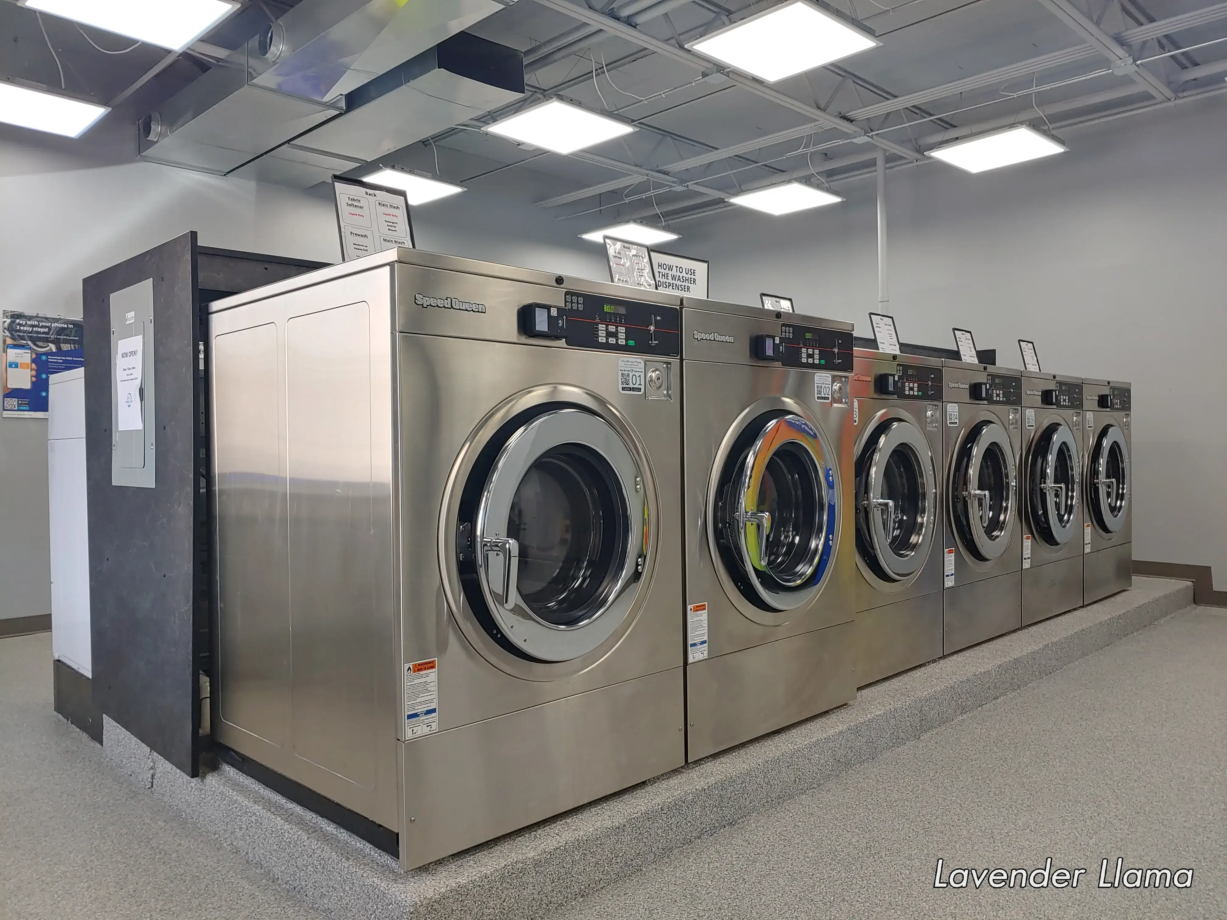Sparkly Clean Laundromat - Image 16