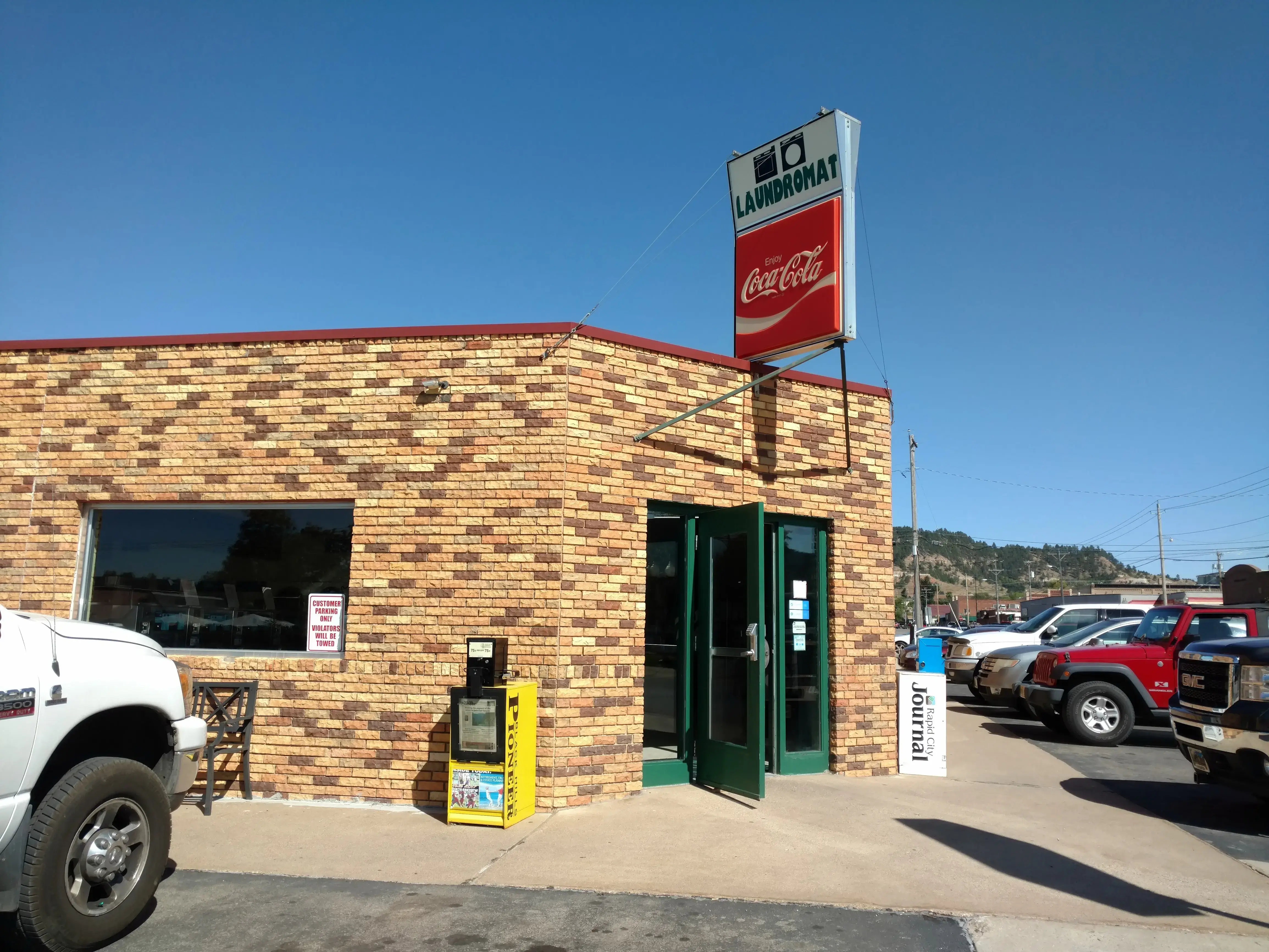 Spearfish Laundry & Dry Cleaning thumbnail 16