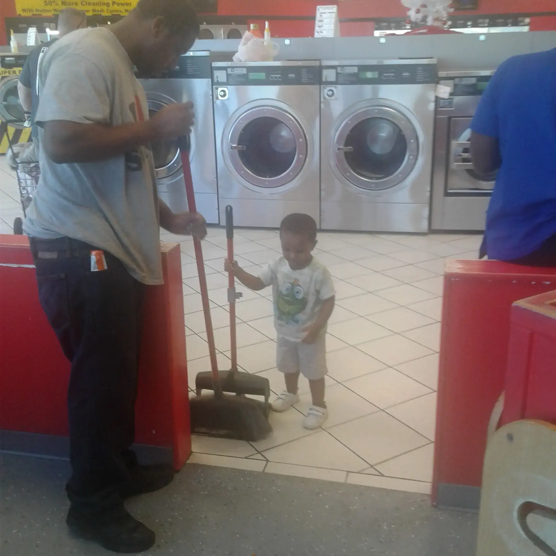 Speed Brite Supercenter Laundromat - Image 16