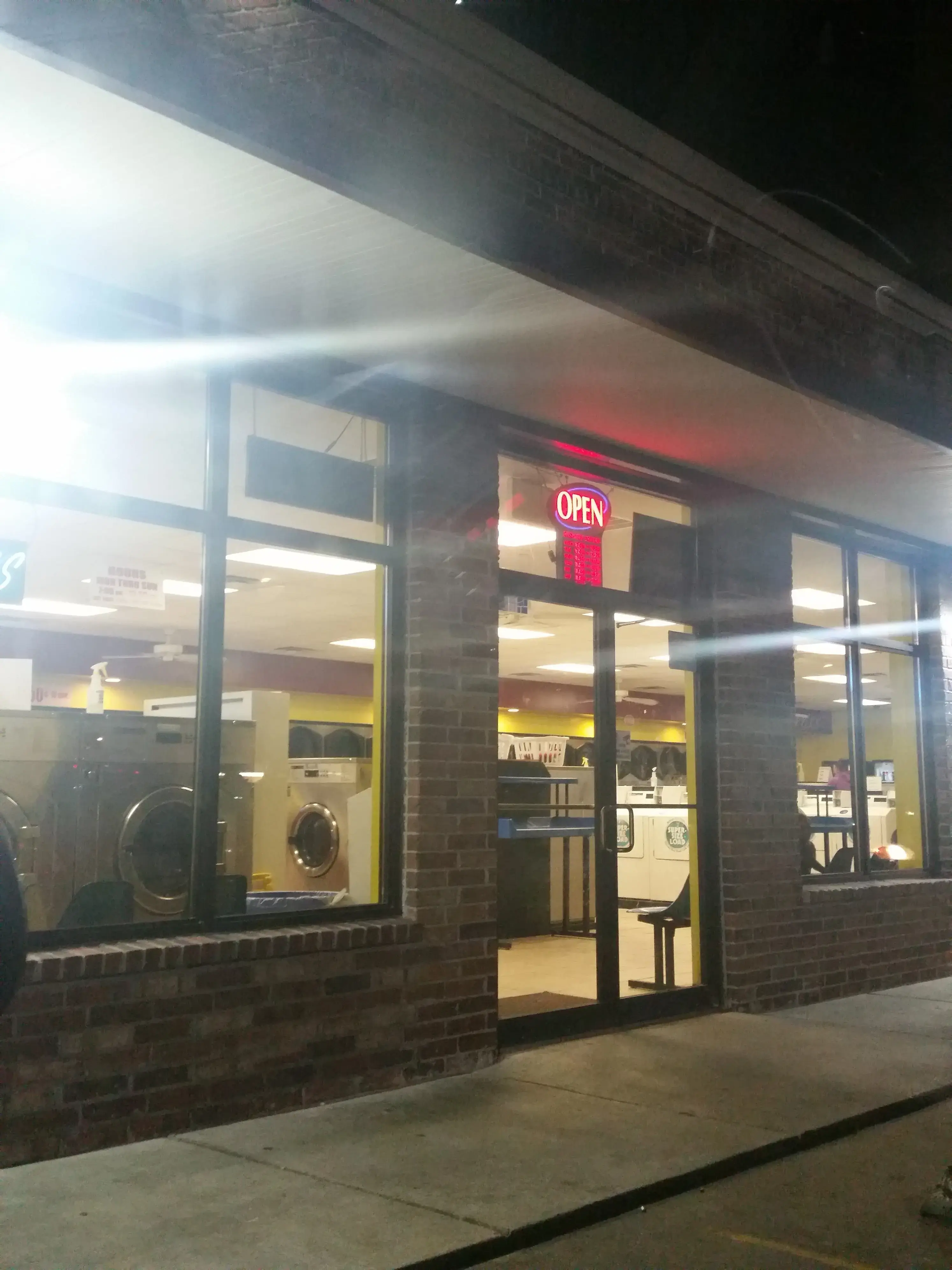Speed Brite Supercenter Laundromat thumbnail 4