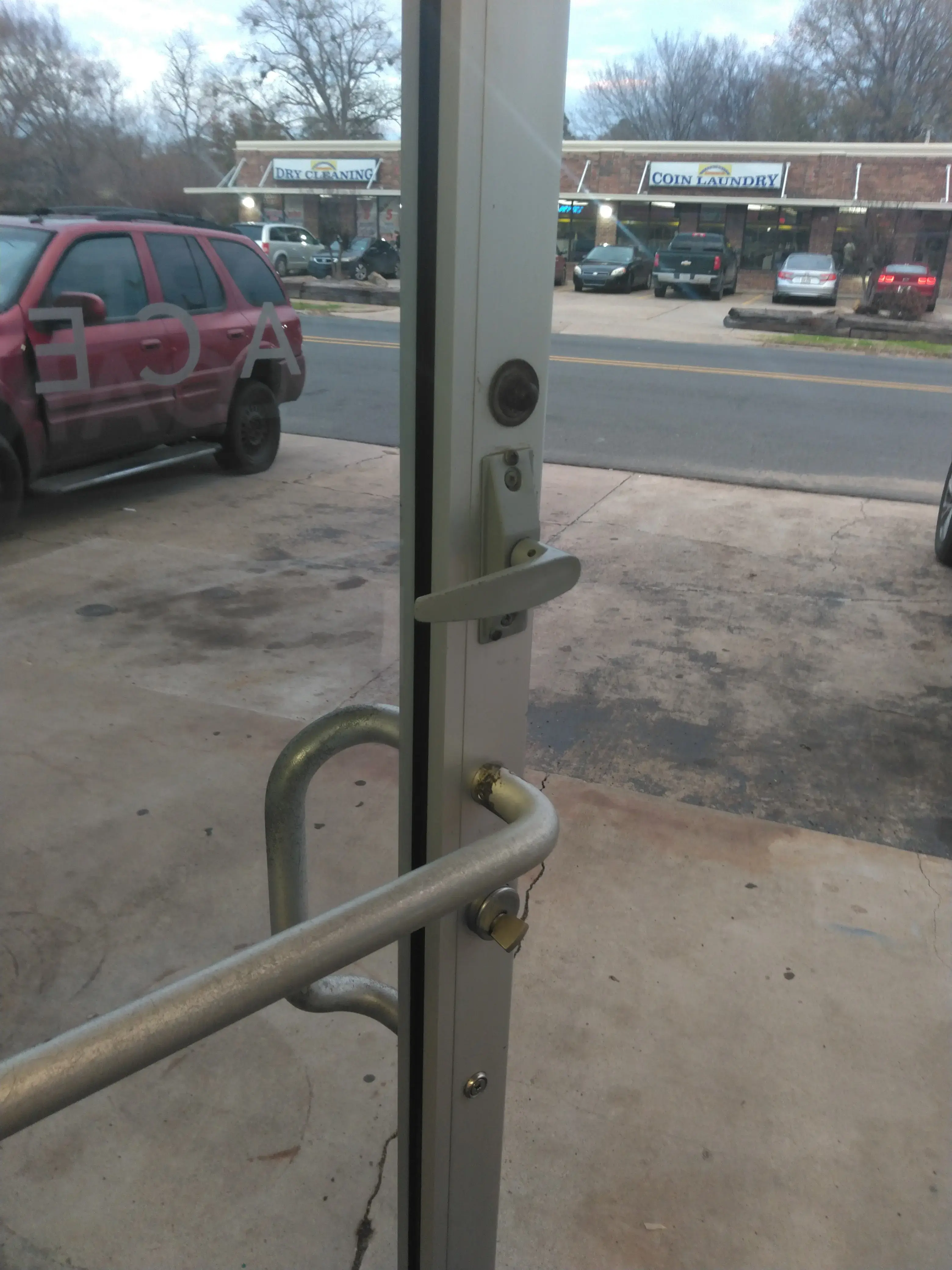 Speed Brite Supercenter Laundromat thumbnail 10
