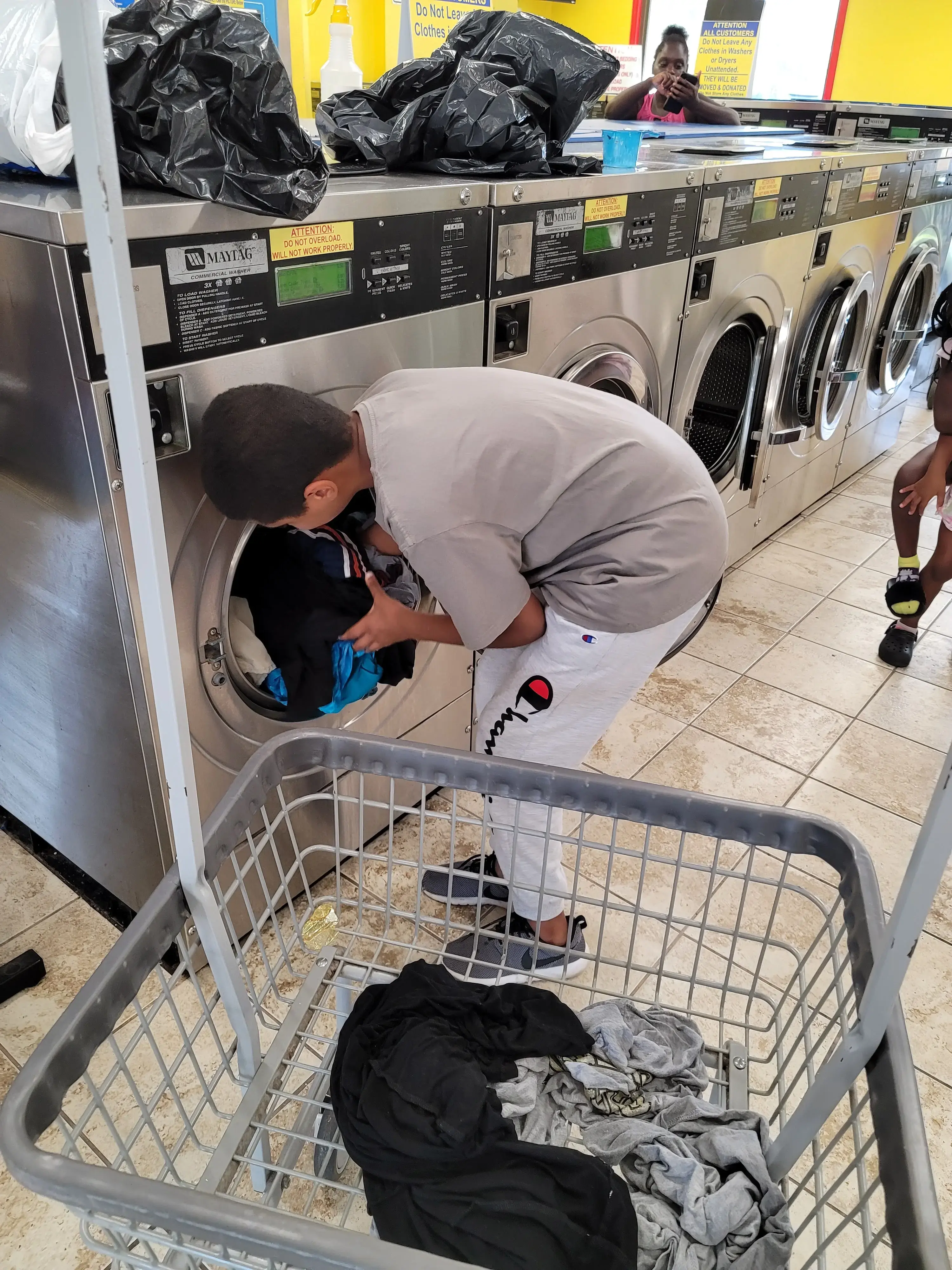 Speed Brite Supercenter Laundromat thumbnail 2