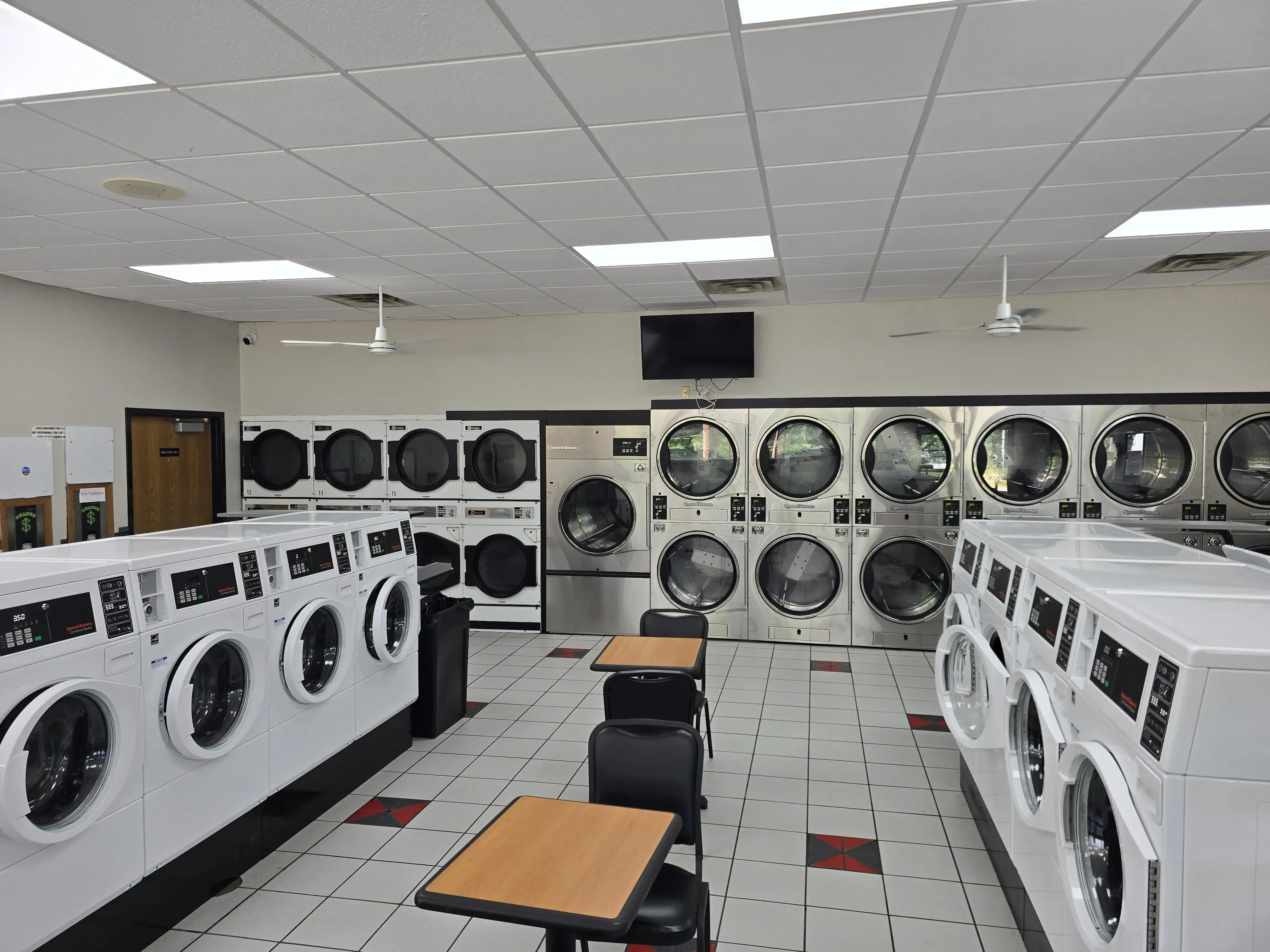 Speed Clean Laundry - Image 2