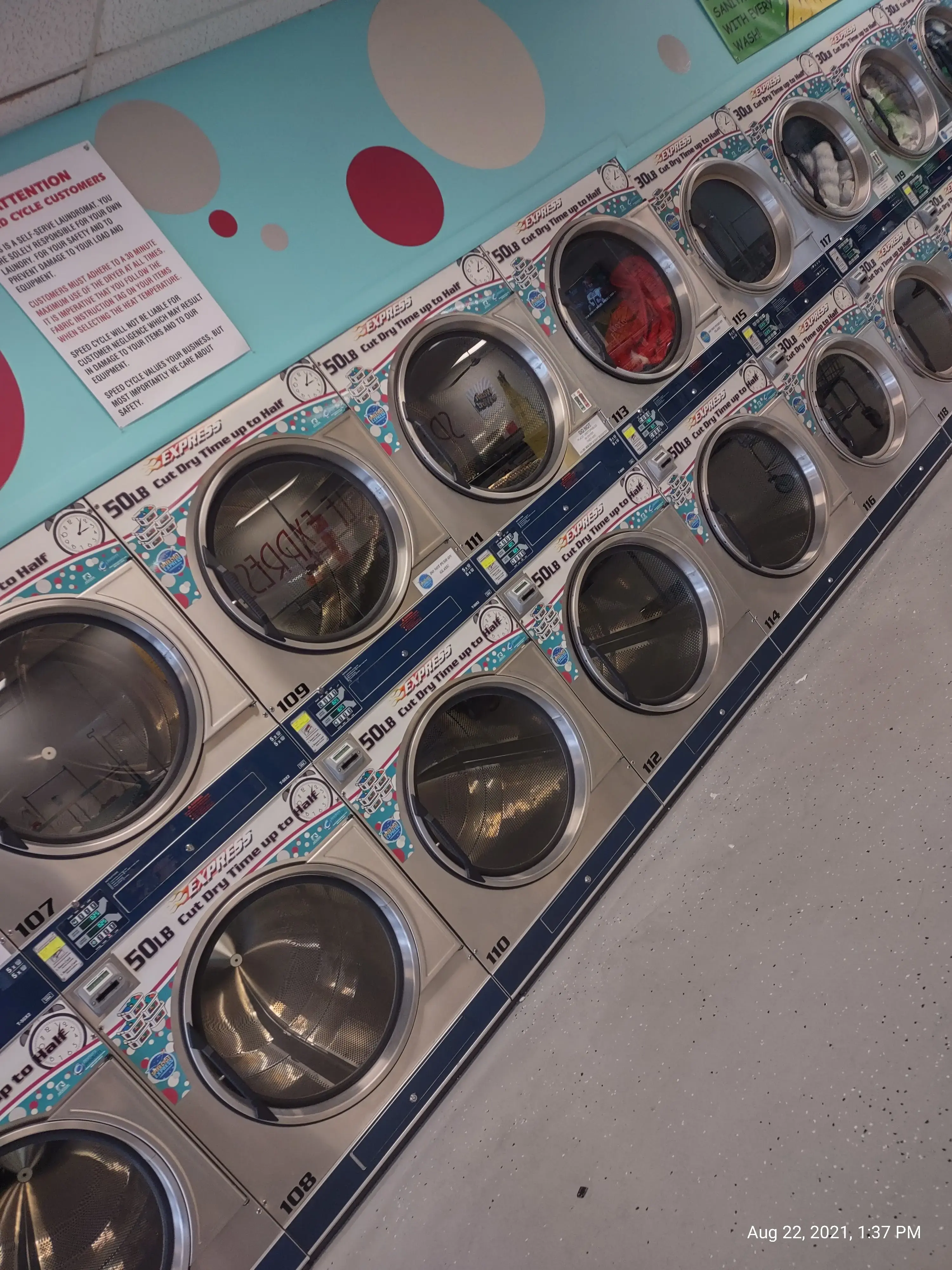 Speed Cycle Express Laundromat - Image 6