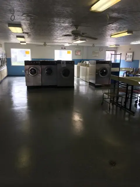Speed Queen Coin Laundry thumbnail 5