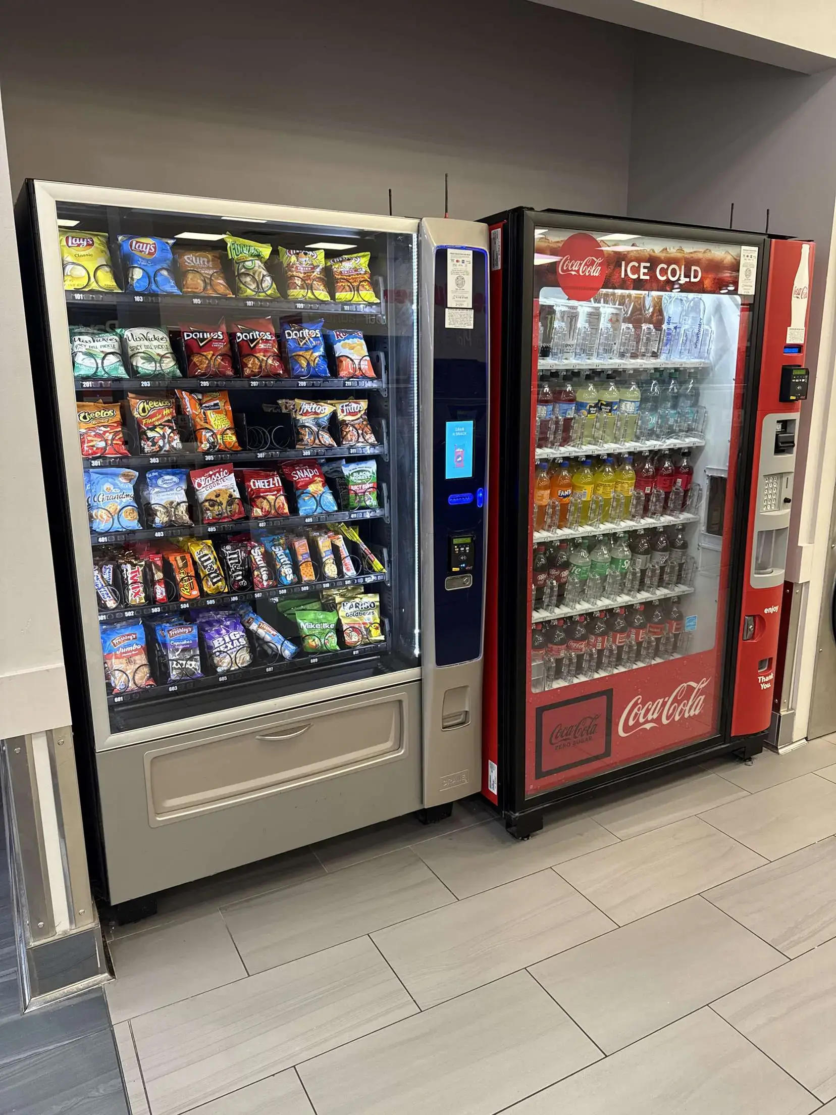 Speed Queen Laundry - Image 4