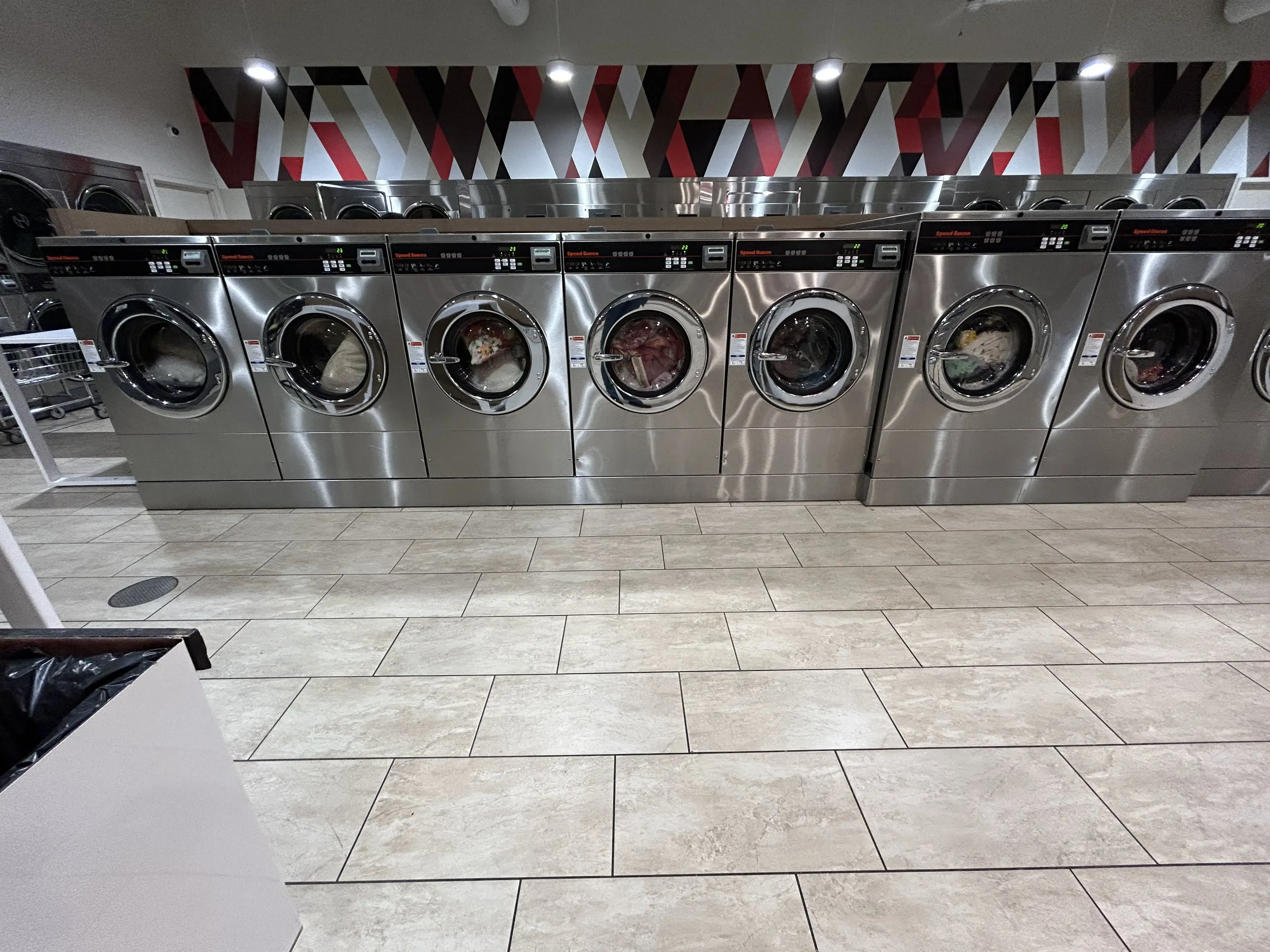 Speed Queen Laundry - Image 5