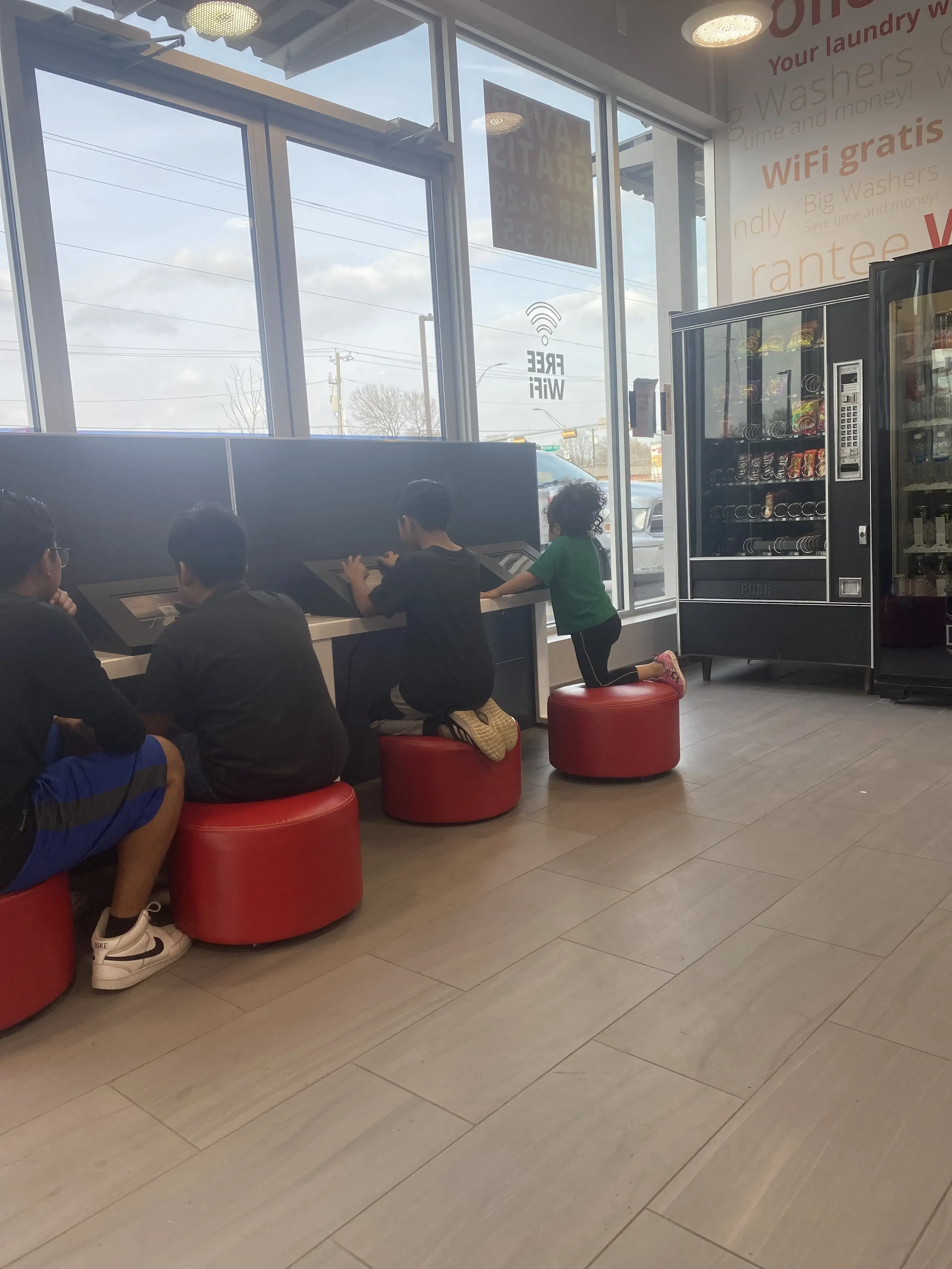 Speed Queen Laundry - Image 18