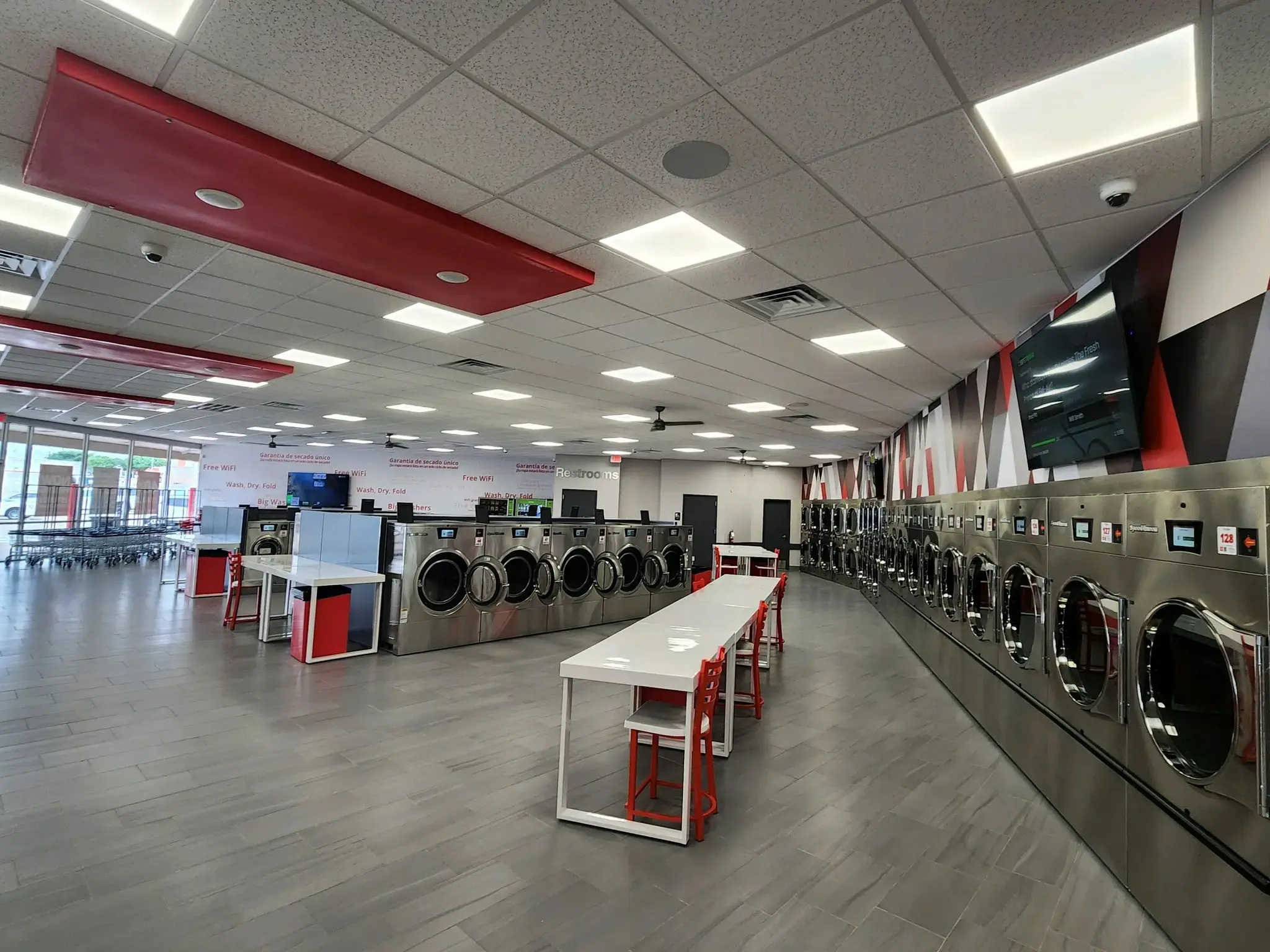 Speed Queen Laundry - Image 1